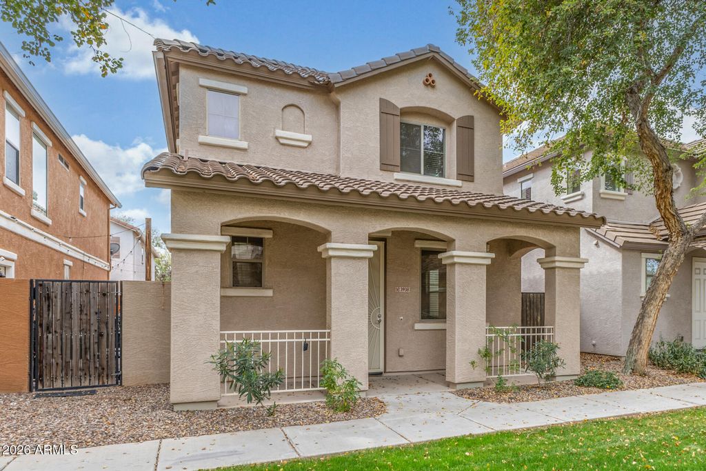 Photo of 3938 S Napa Lane, Gilbert, AZ 85297 (MLS # 6984401)