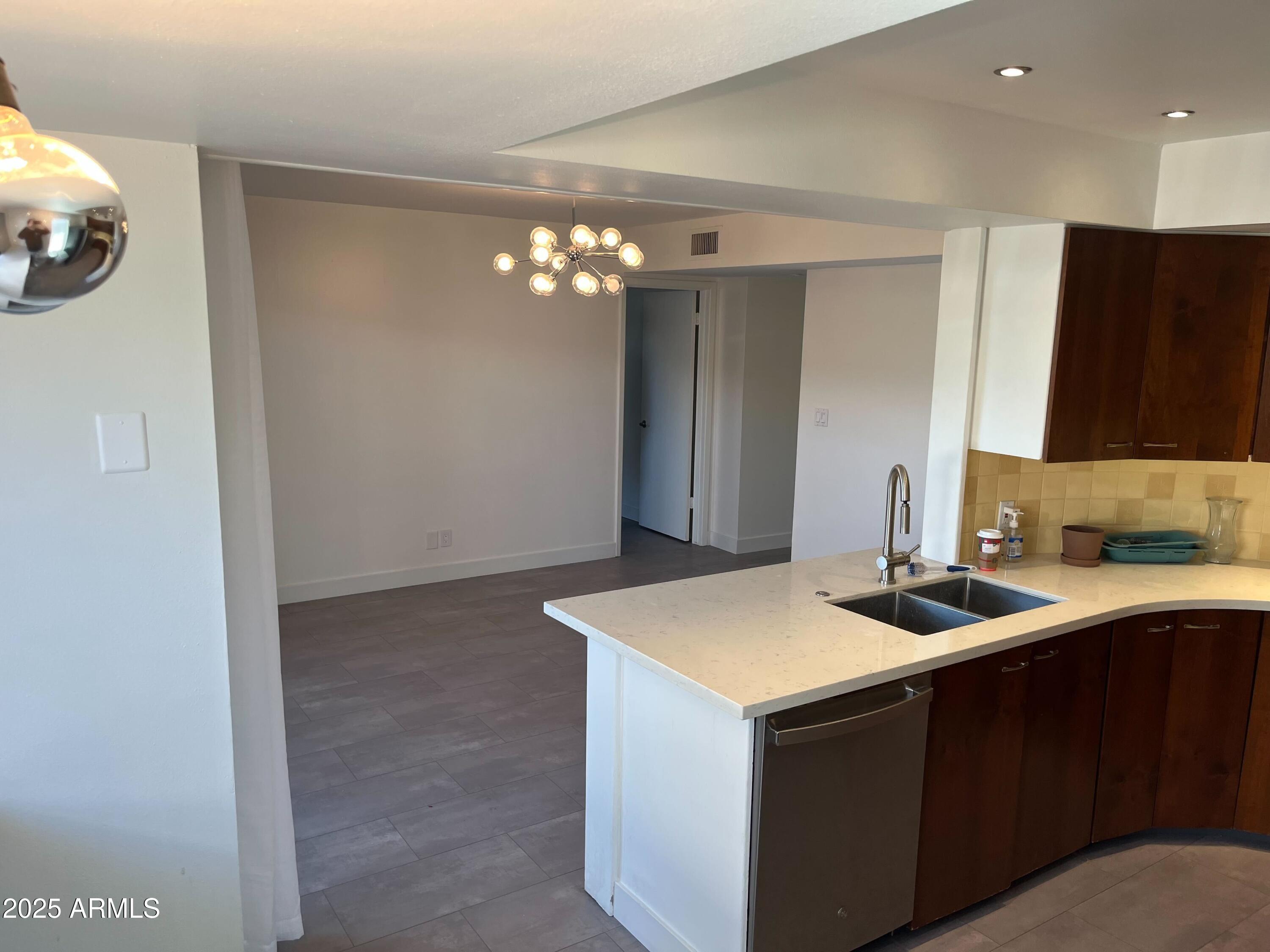 3713 E Glenrosa Avenue