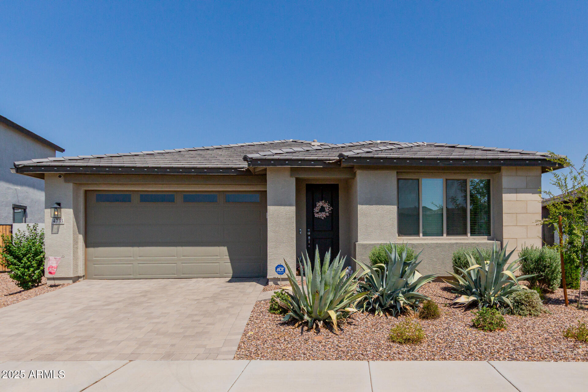 4733 S Carver Drive