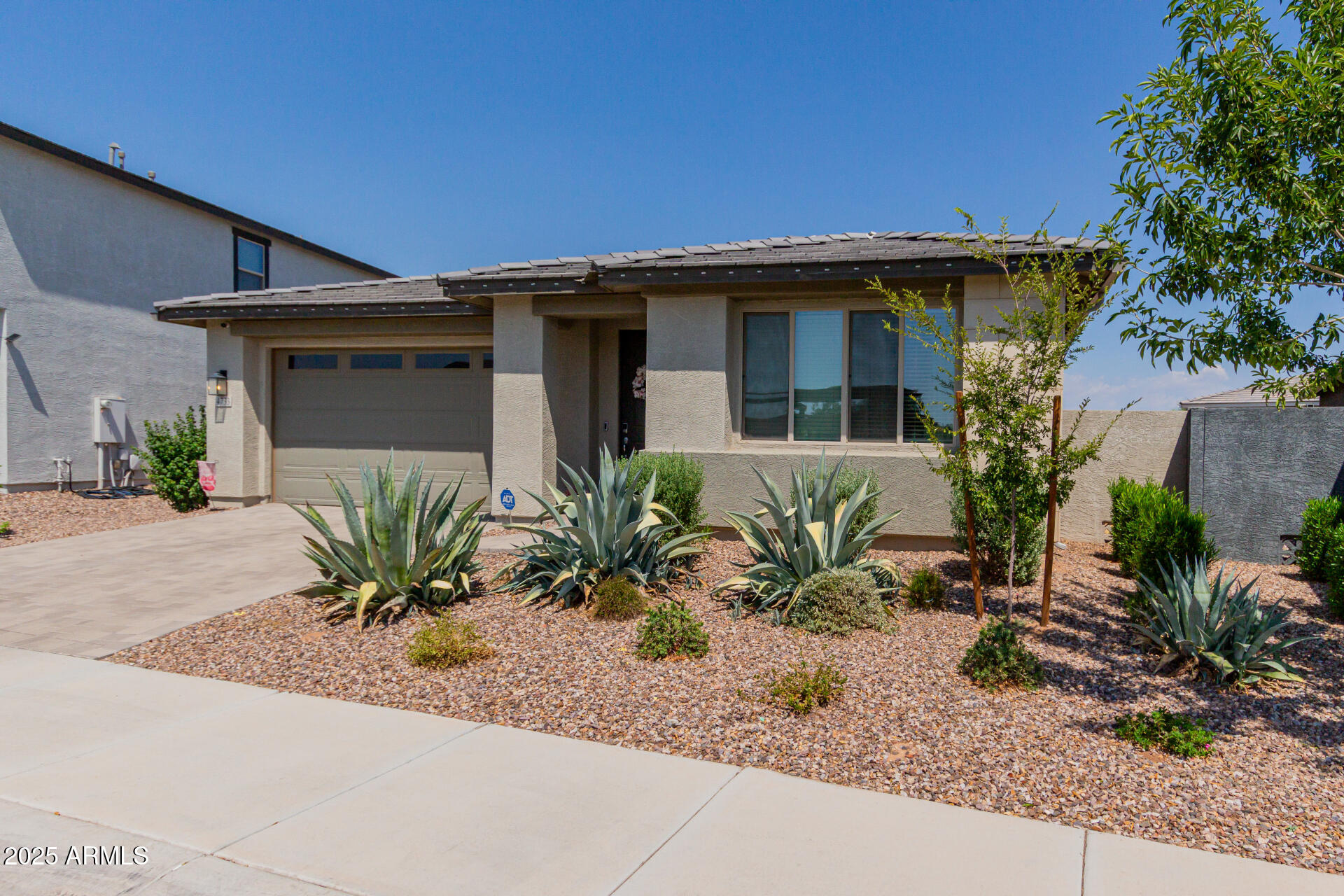 4733 S Carver Drive