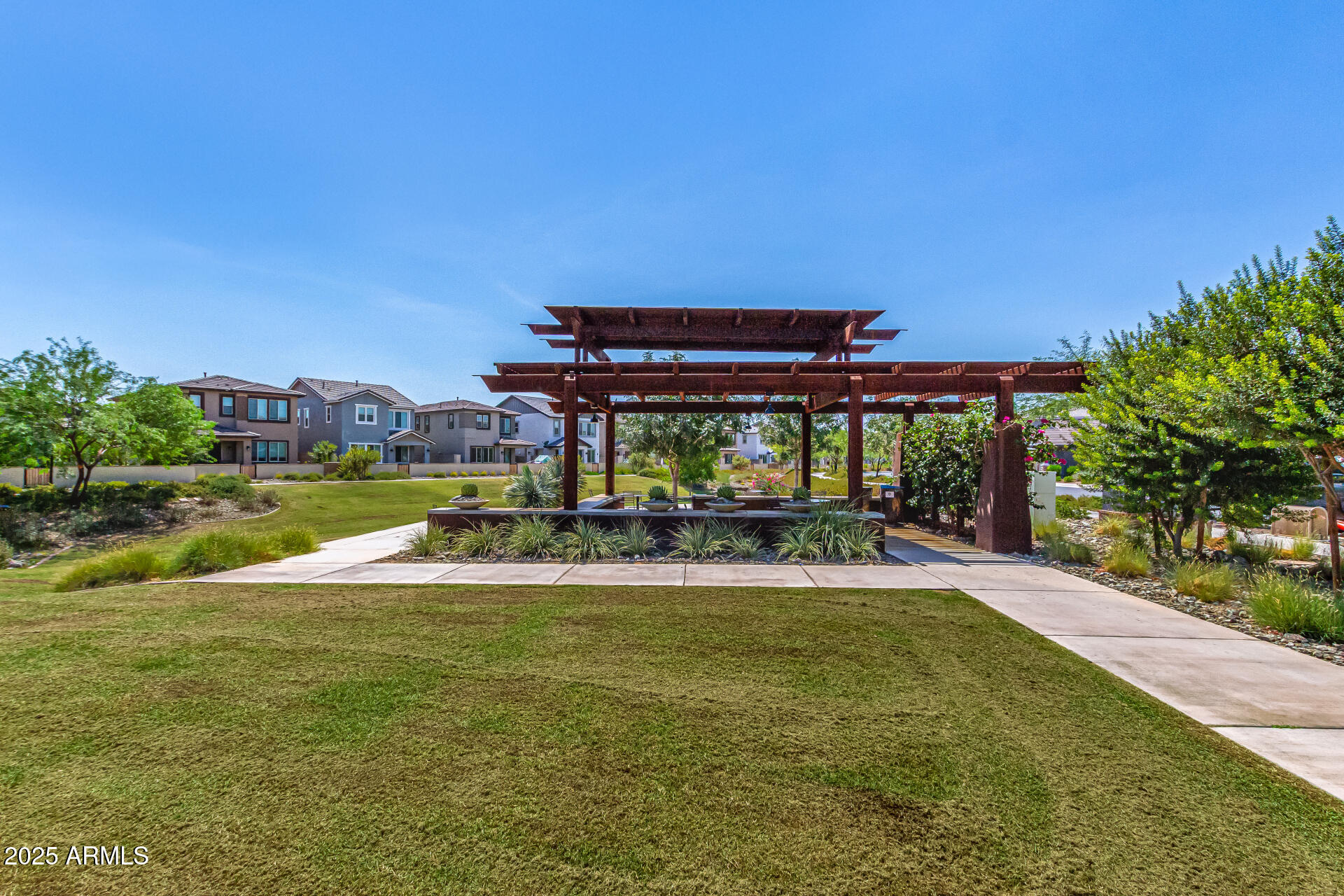 4733 S Carver Drive