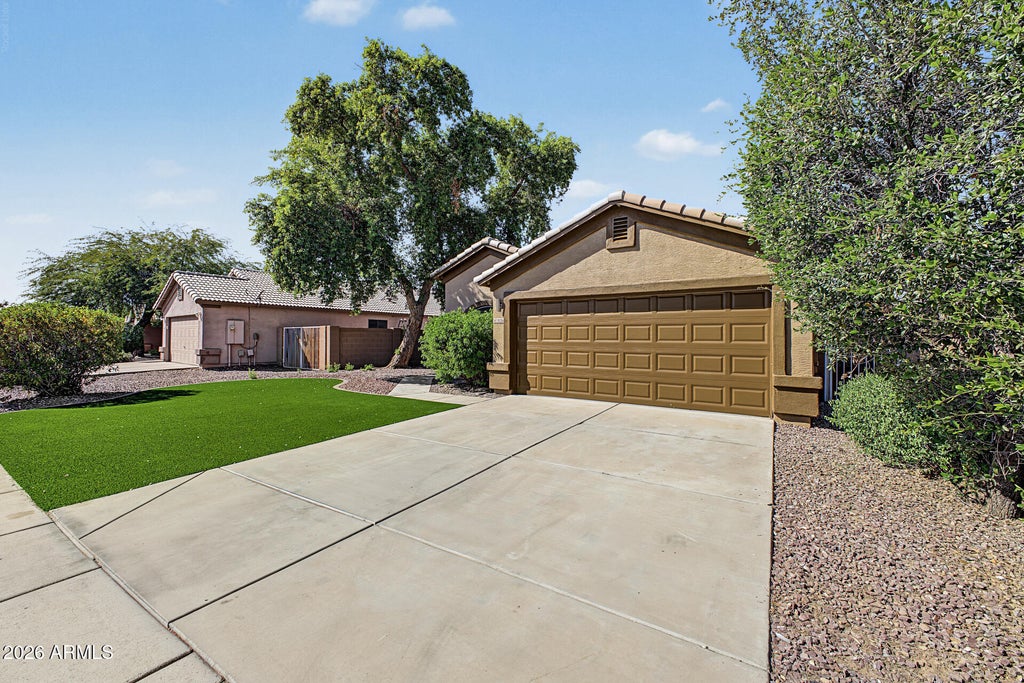 Photo of 8126 W Watkins Street, Phoenix, AZ 85043 (MLS # 7091958)