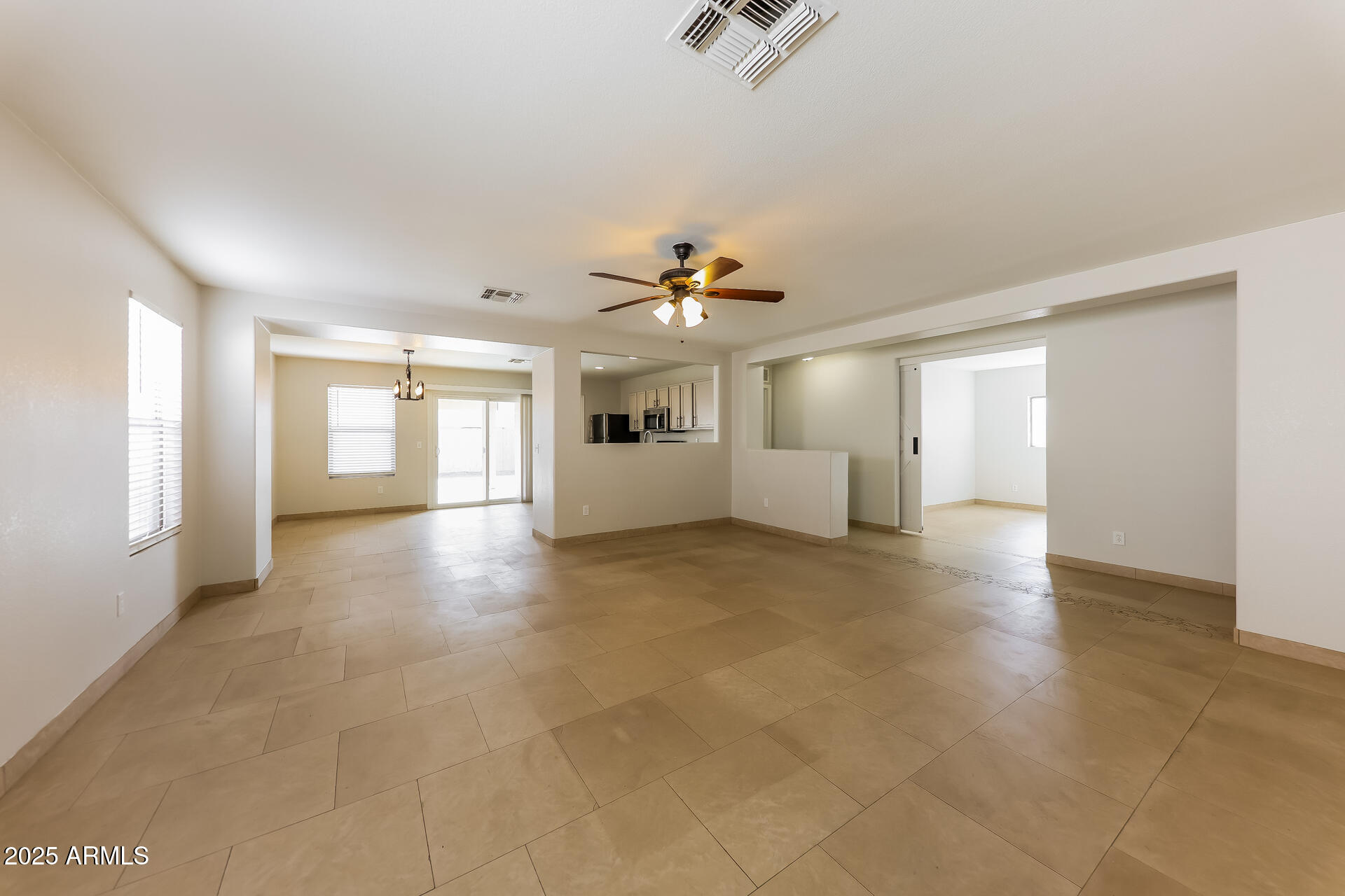 Homes 2 11829 W ROSEWOOD Drive