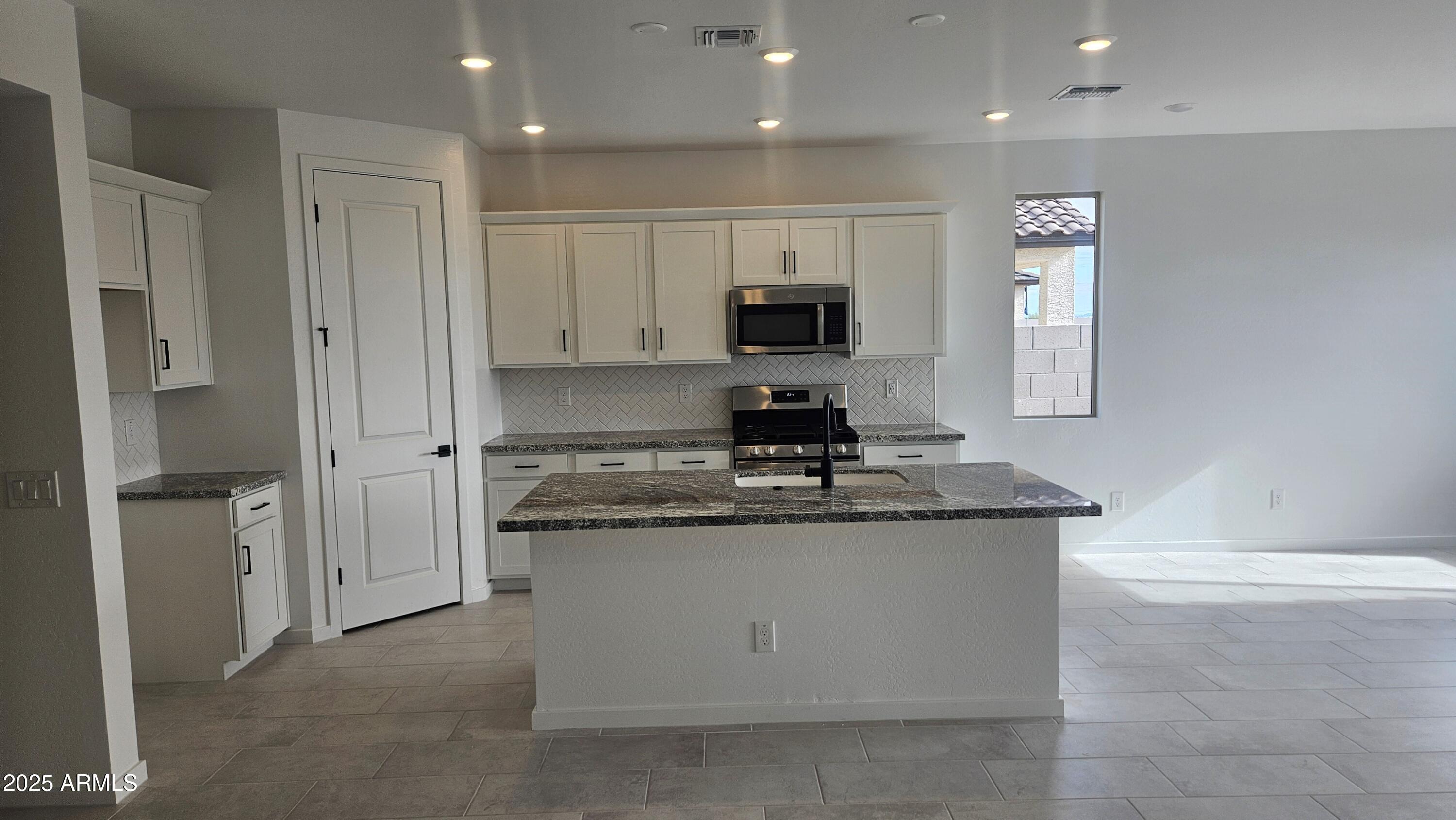 15559 W HACKAMORE Drive