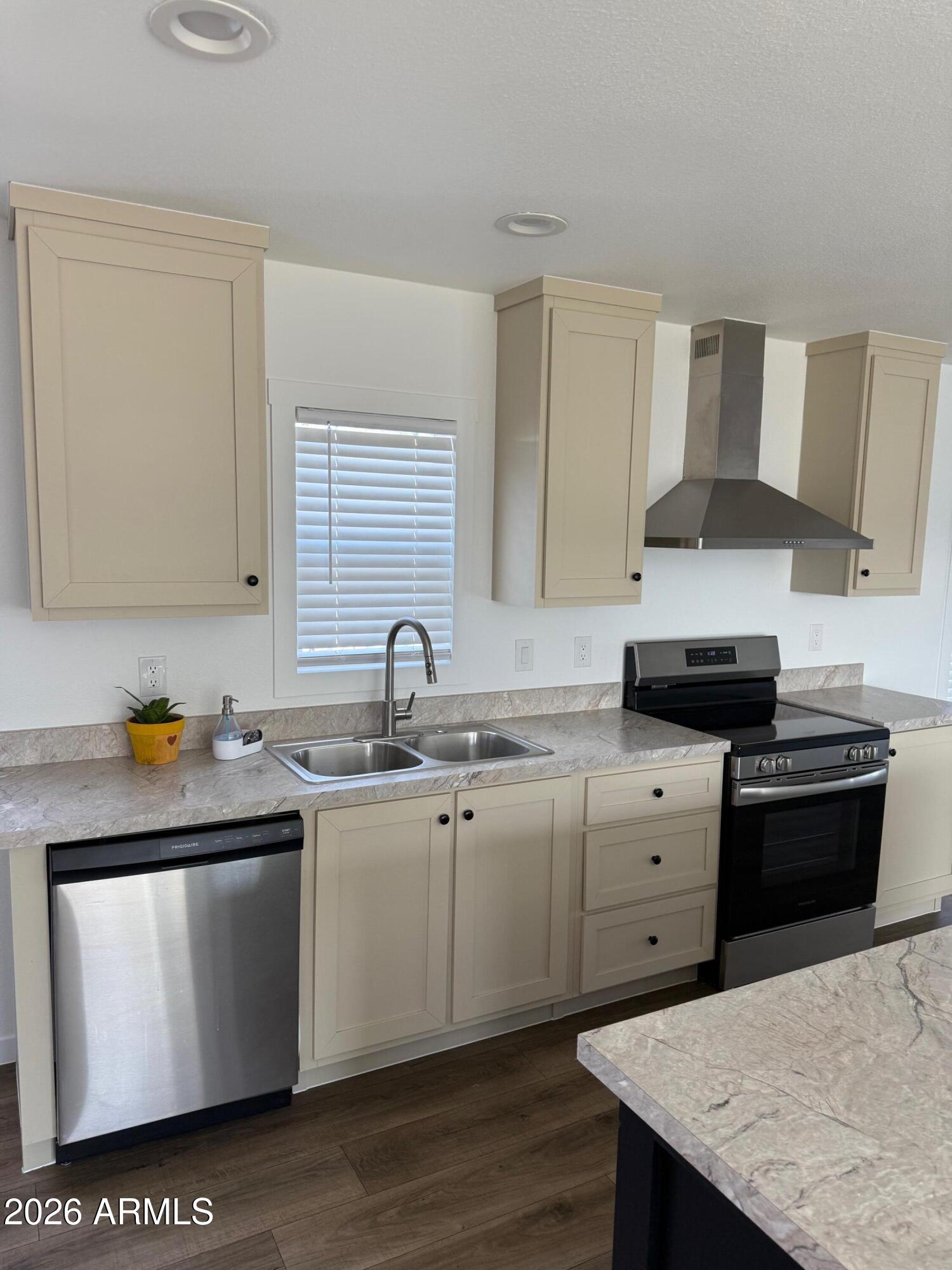 2548 S Kadomoto Drive