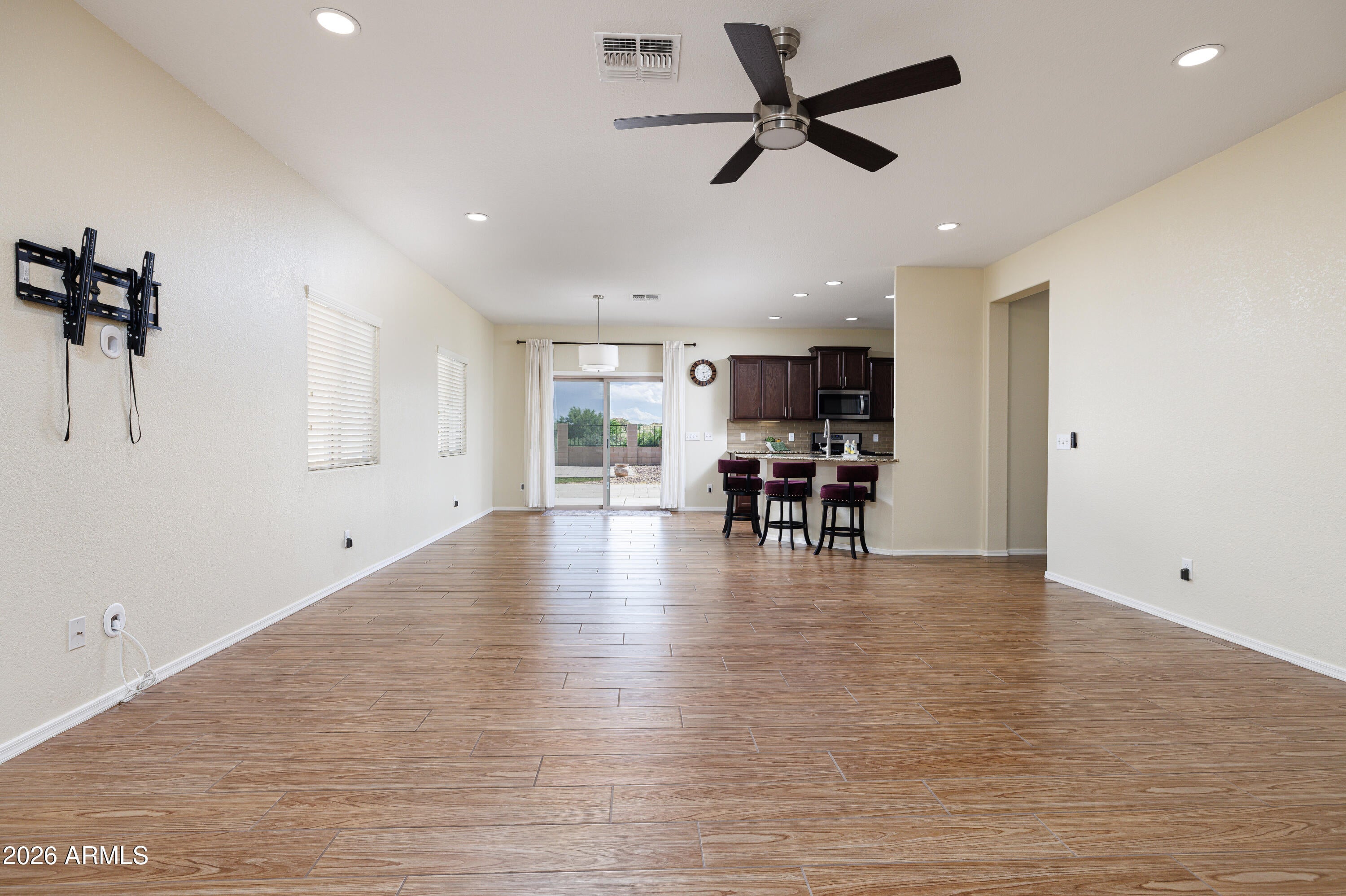 1467 PASO ROBLES Avenue