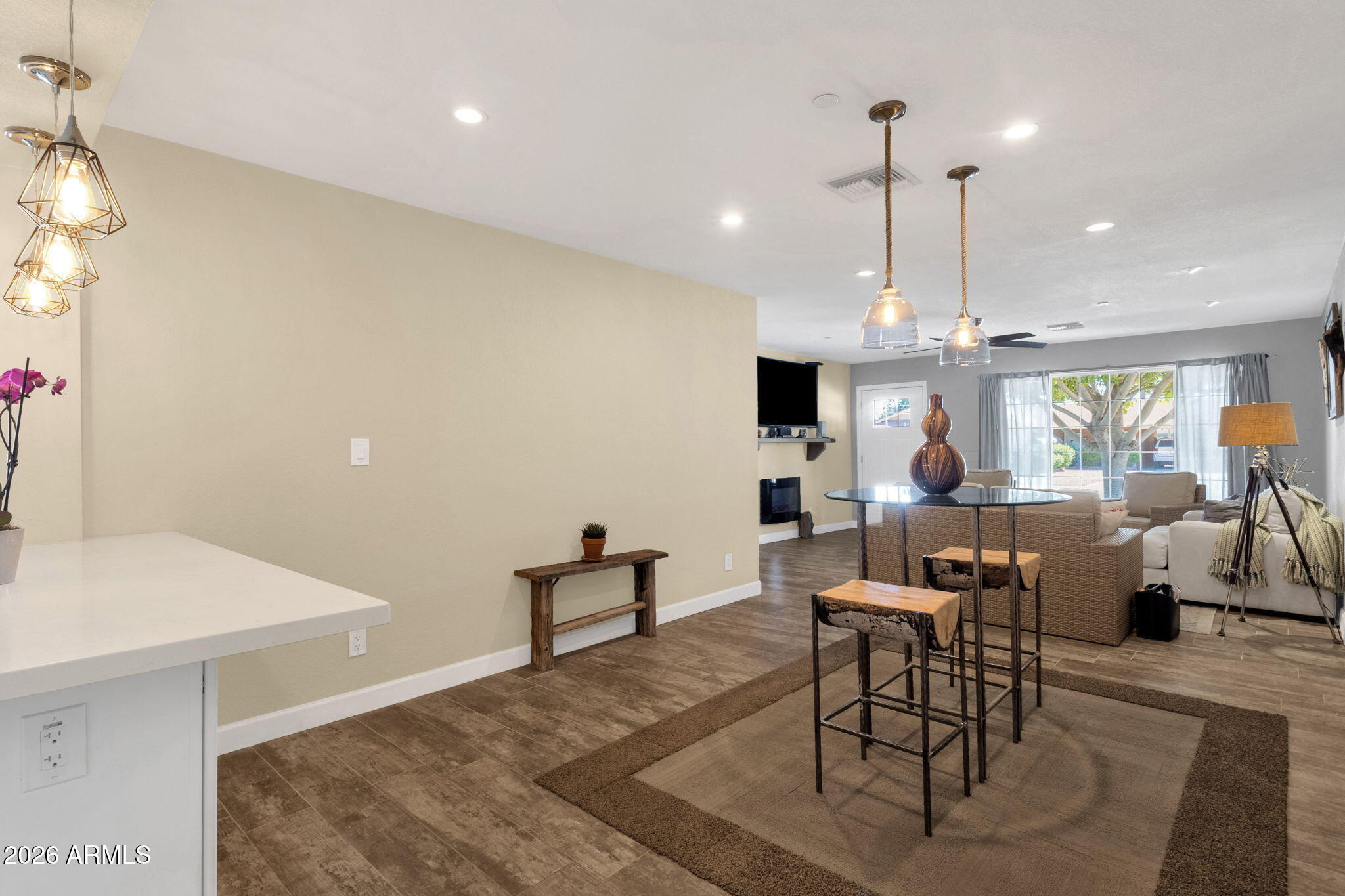 8614 E SHERIDAN Street