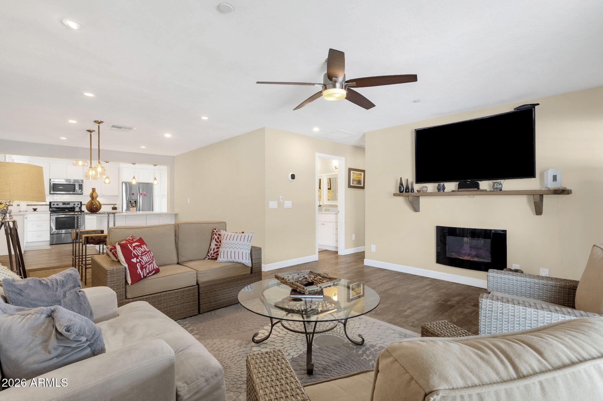 8614 E SHERIDAN Street