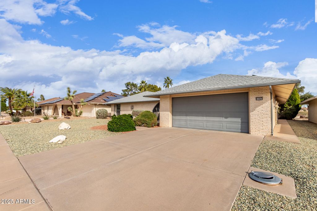 Photo of 21007 N 124th Drive, Sun City West, AZ 85375 (MLS # 6960458)