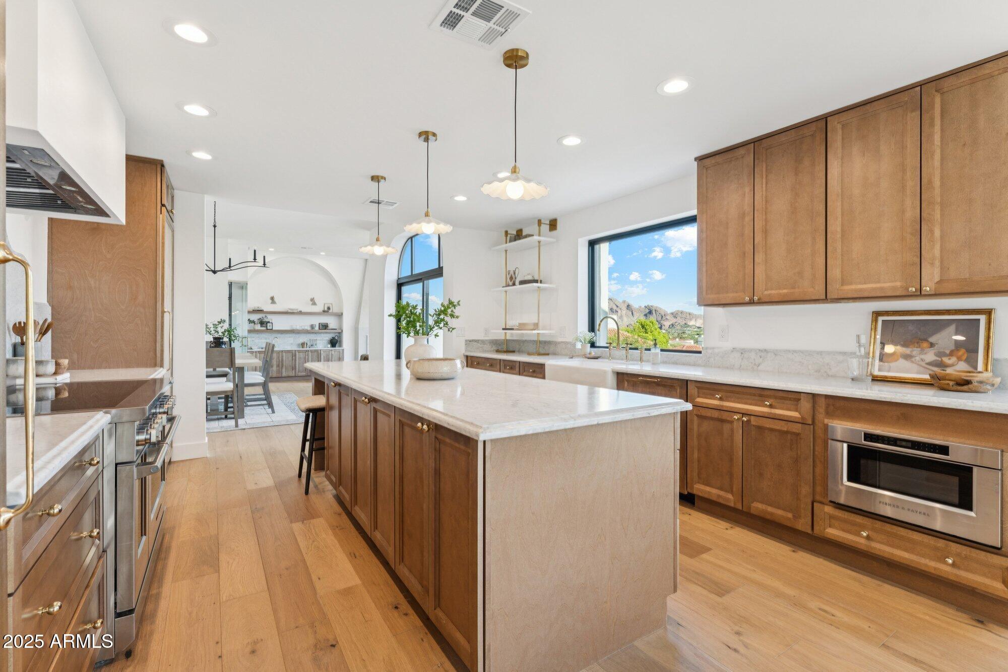 3800 E LINCOLN Drive 54