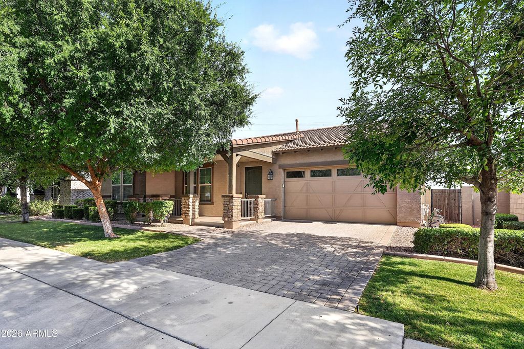 Photo of 7117 E Peralta Circle, Mesa, AZ 85212 (MLS # 7029618)