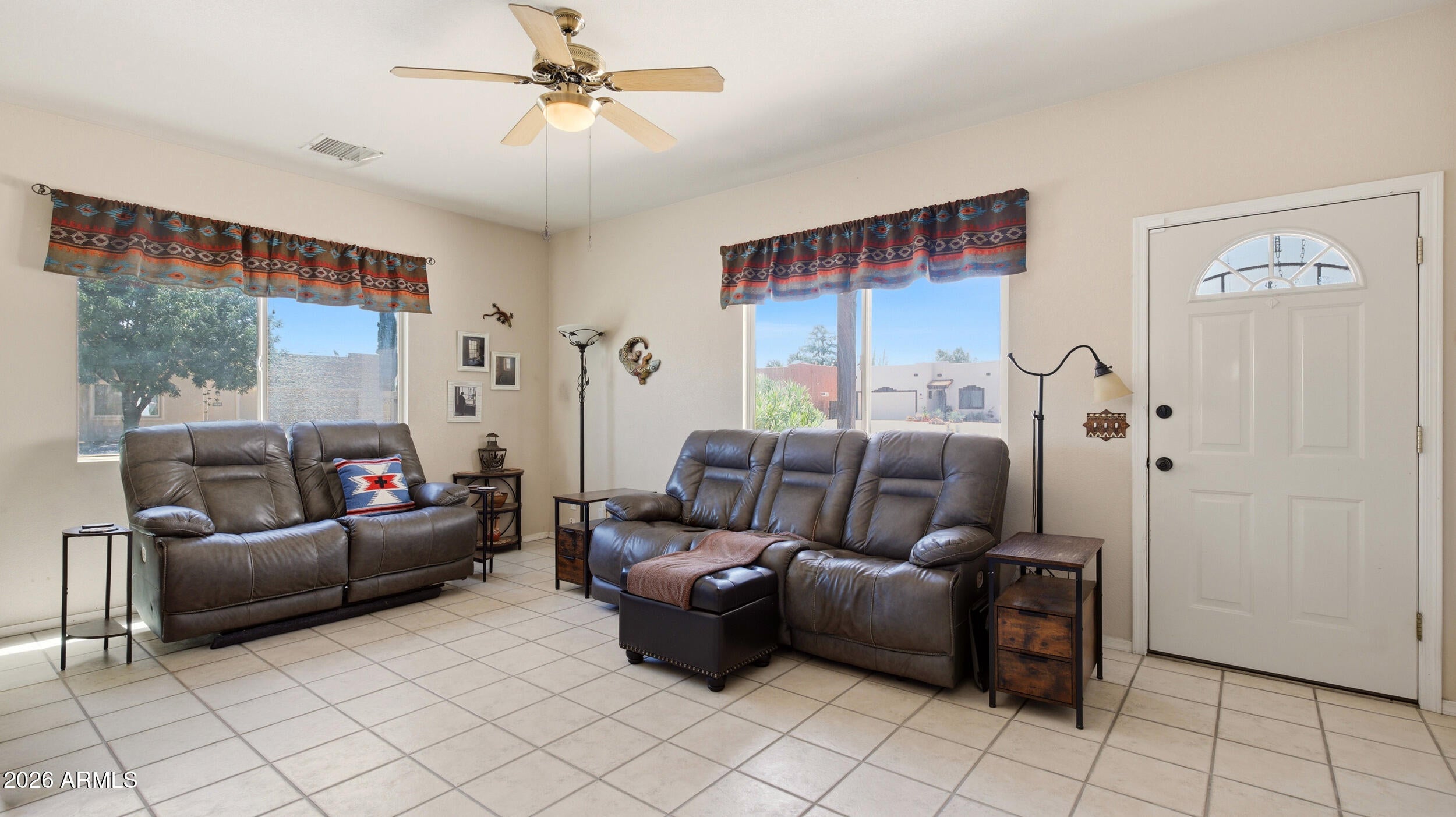 1076 DESERT OAK Place