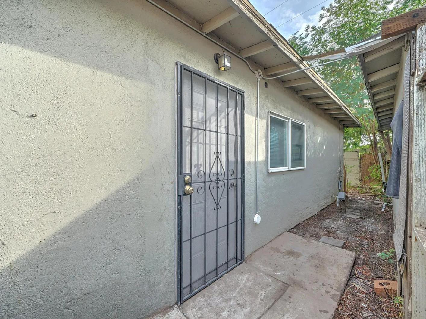 2135 W HADLEY Street Unit 2
