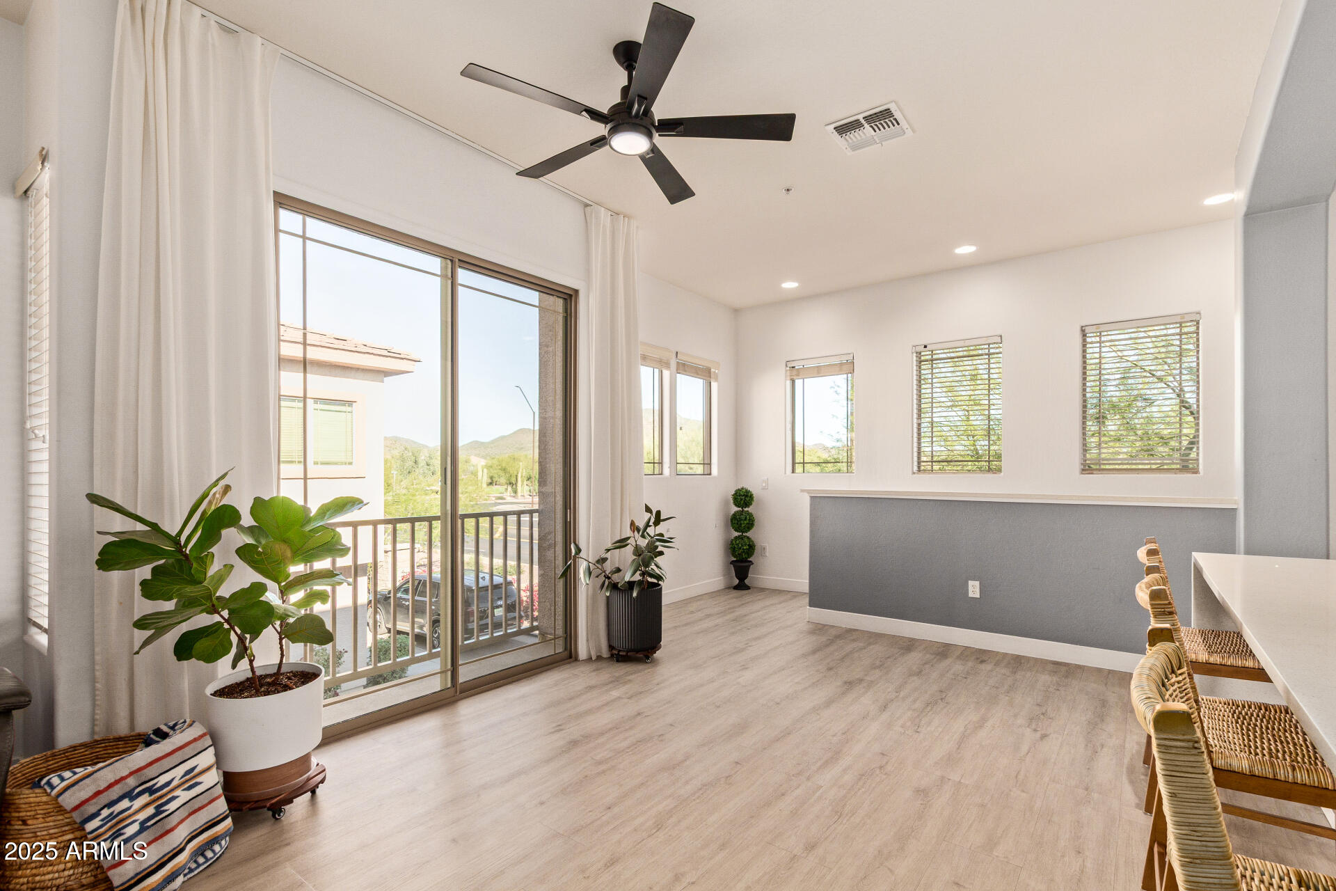 42424 N GAVILAN PEAK Parkway 53206