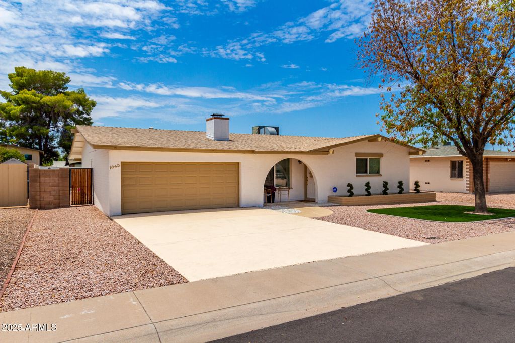 Photo of 1845 E La Donna Drive, Tempe, AZ 85283 (MLS # 6895136)