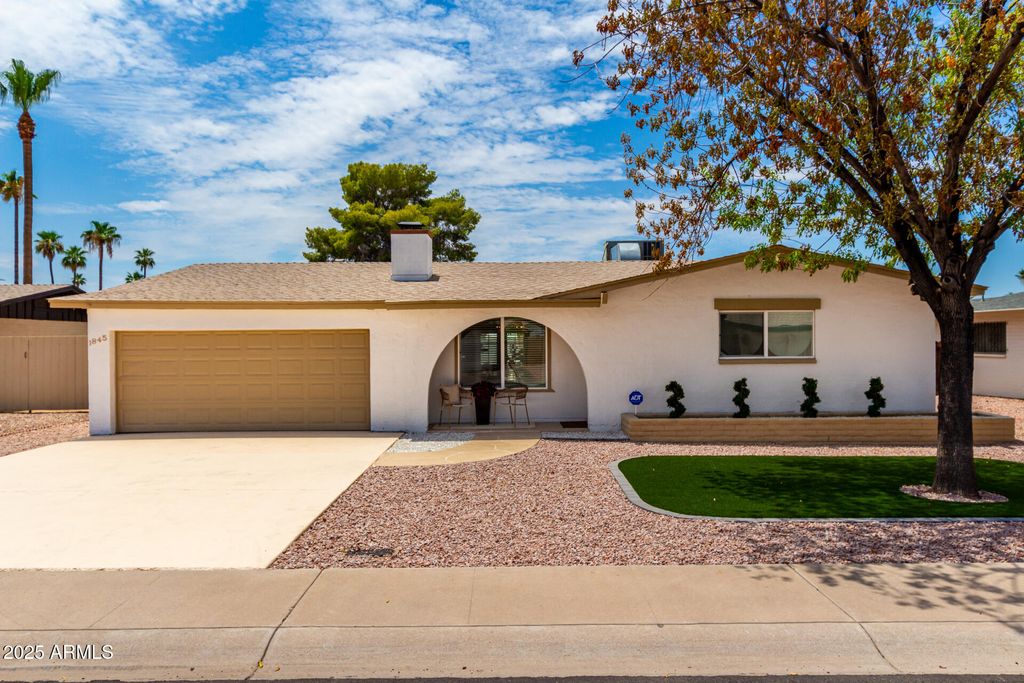 Photo of 1845 E La Donna Drive, Tempe, AZ 85283 (MLS # 6895136)