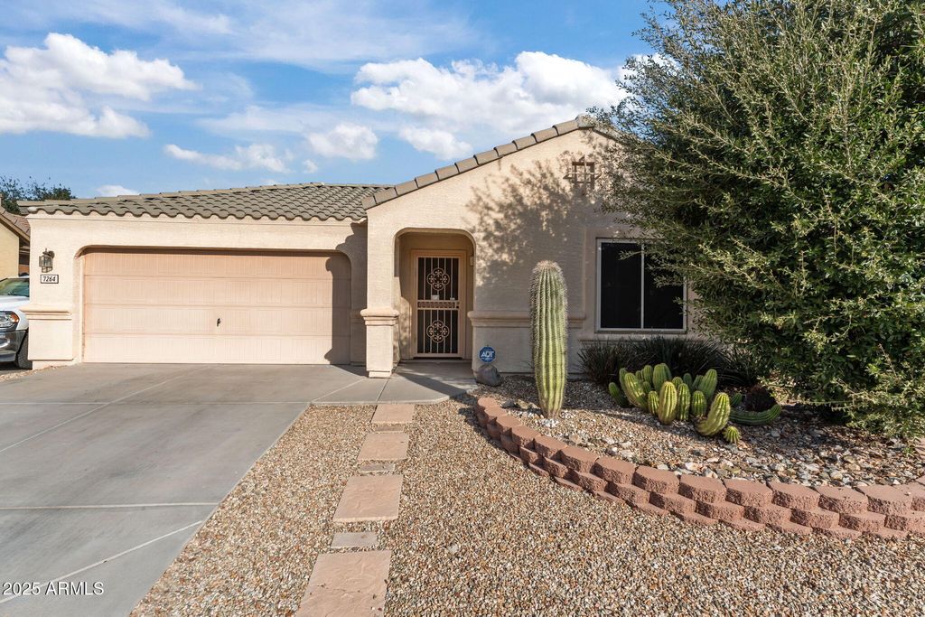 Photo of 7264 W Cactus Wren Drive, Glendale, AZ 85303 (MLS # 6962822)