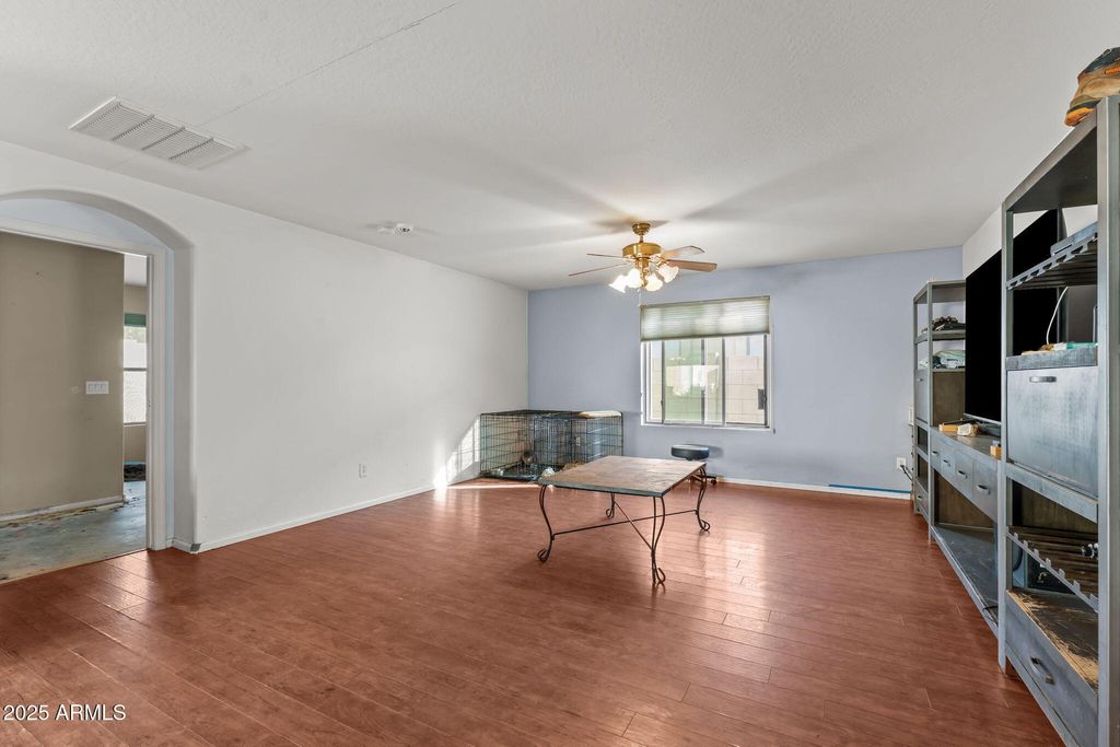 Photo of 7264 W Cactus Wren Drive, Glendale, AZ 85303 (MLS # 6962822)