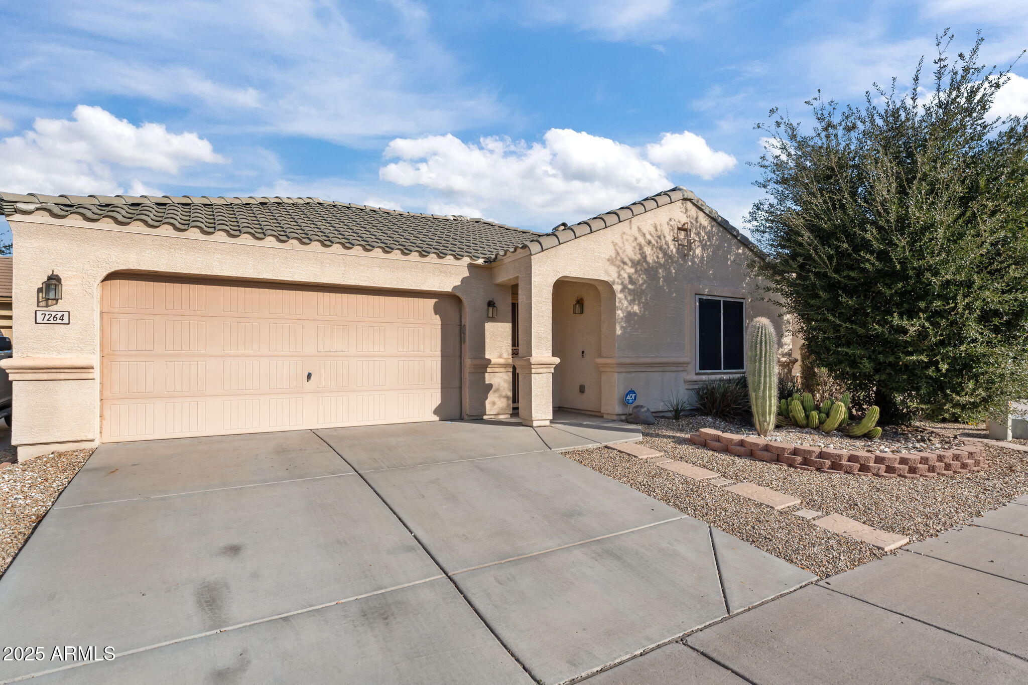 7264 W CACTUS WREN Drive