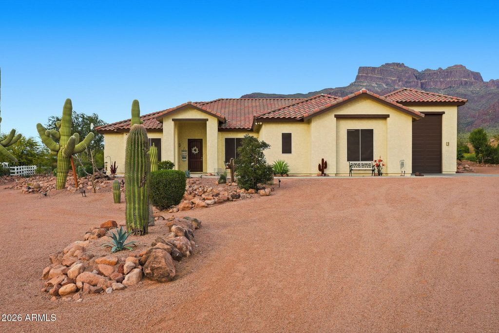 Photo of 1067 S Trigger Court, Apache Junction, AZ 85119 (MLS # 6968142)