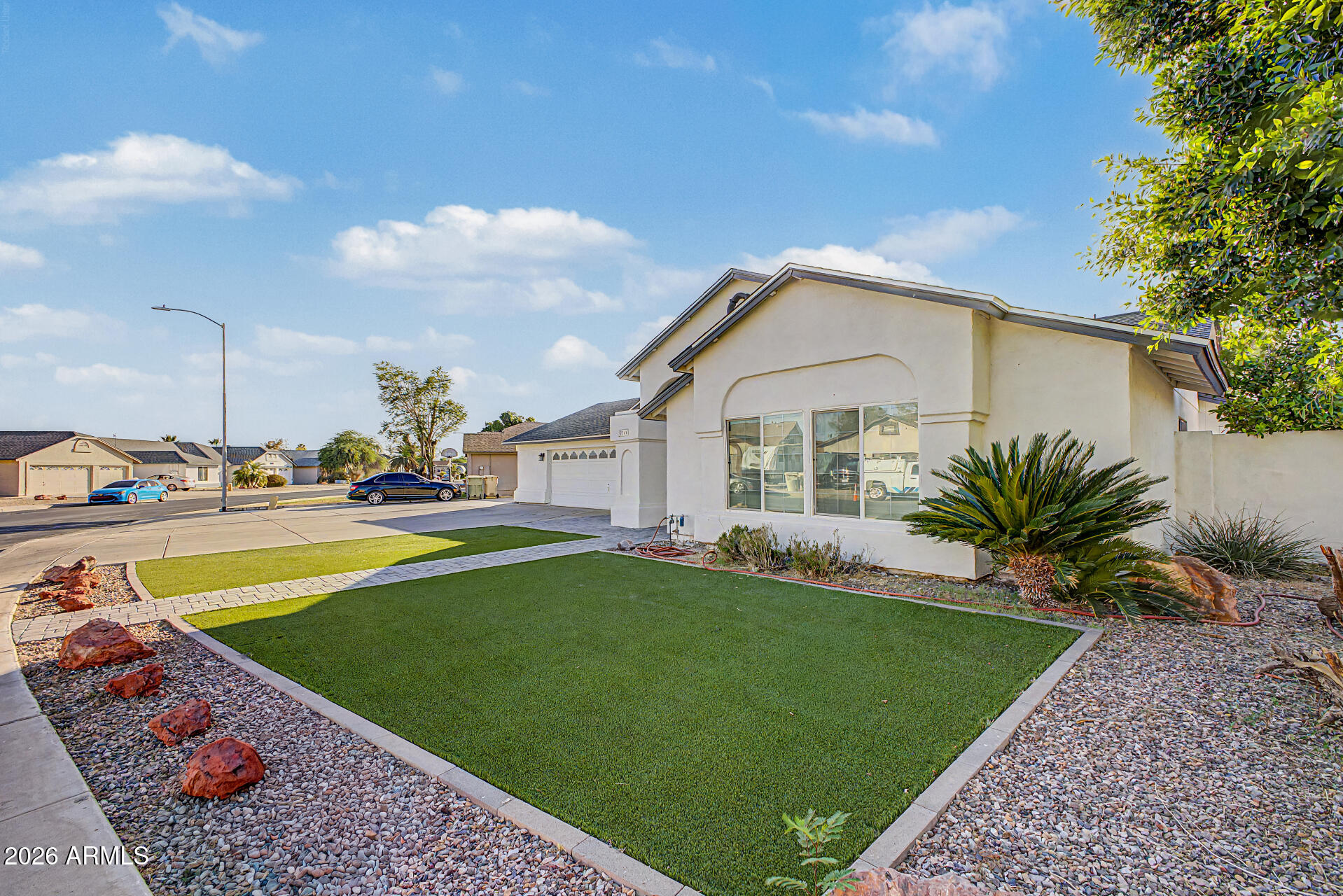 8740 W KEIM Drive