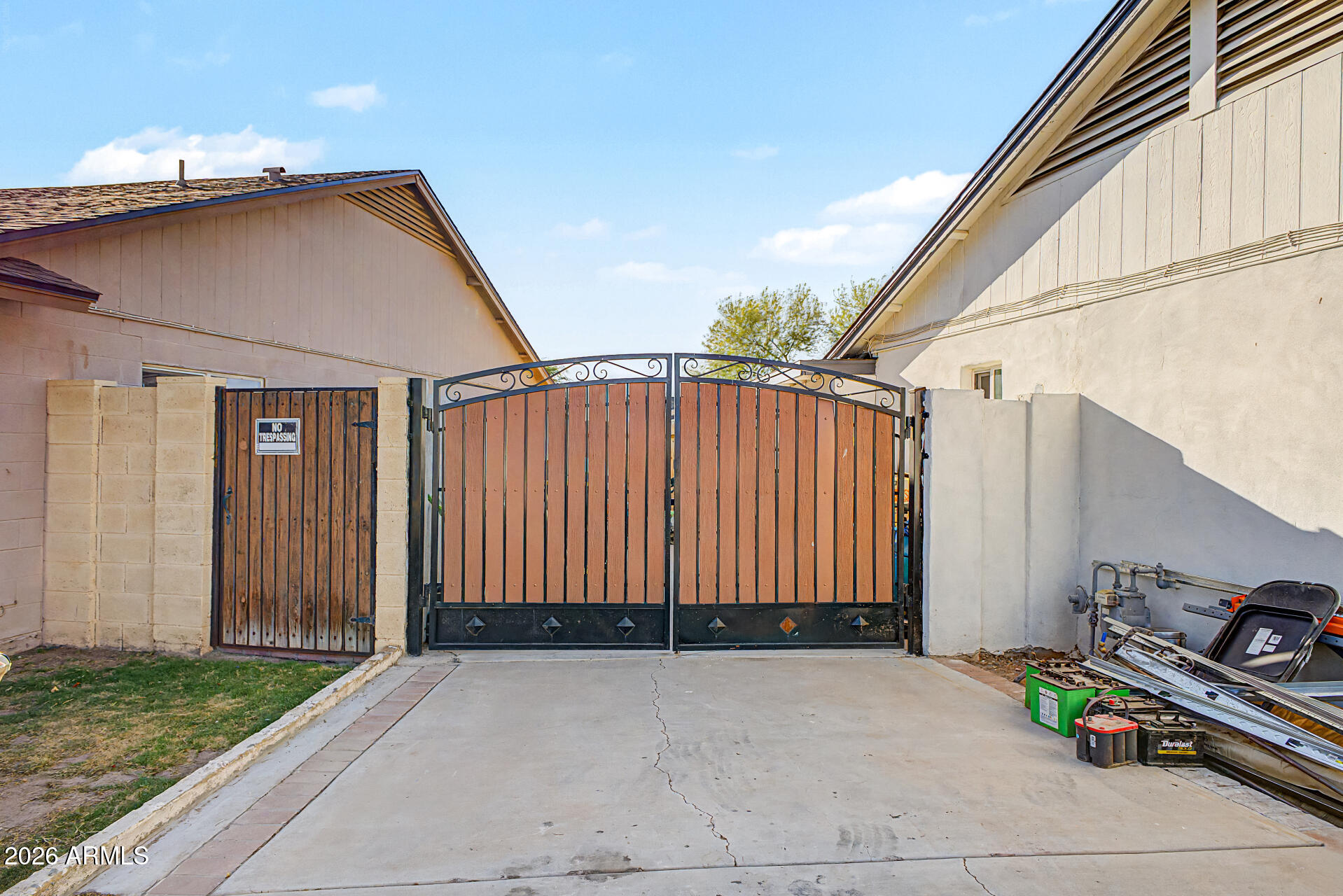 8740 W KEIM Drive