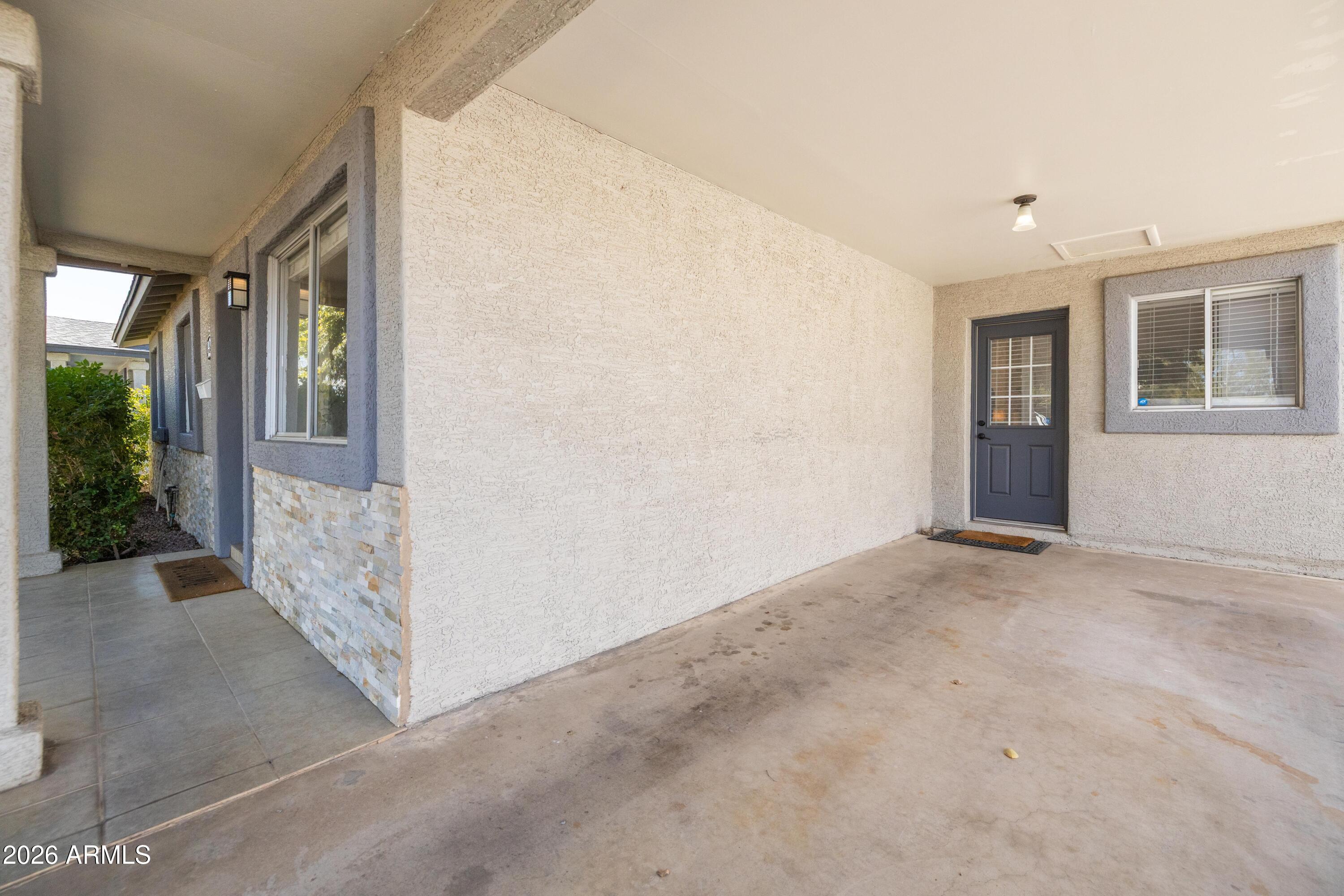 1413 E WINDSOR Avenue