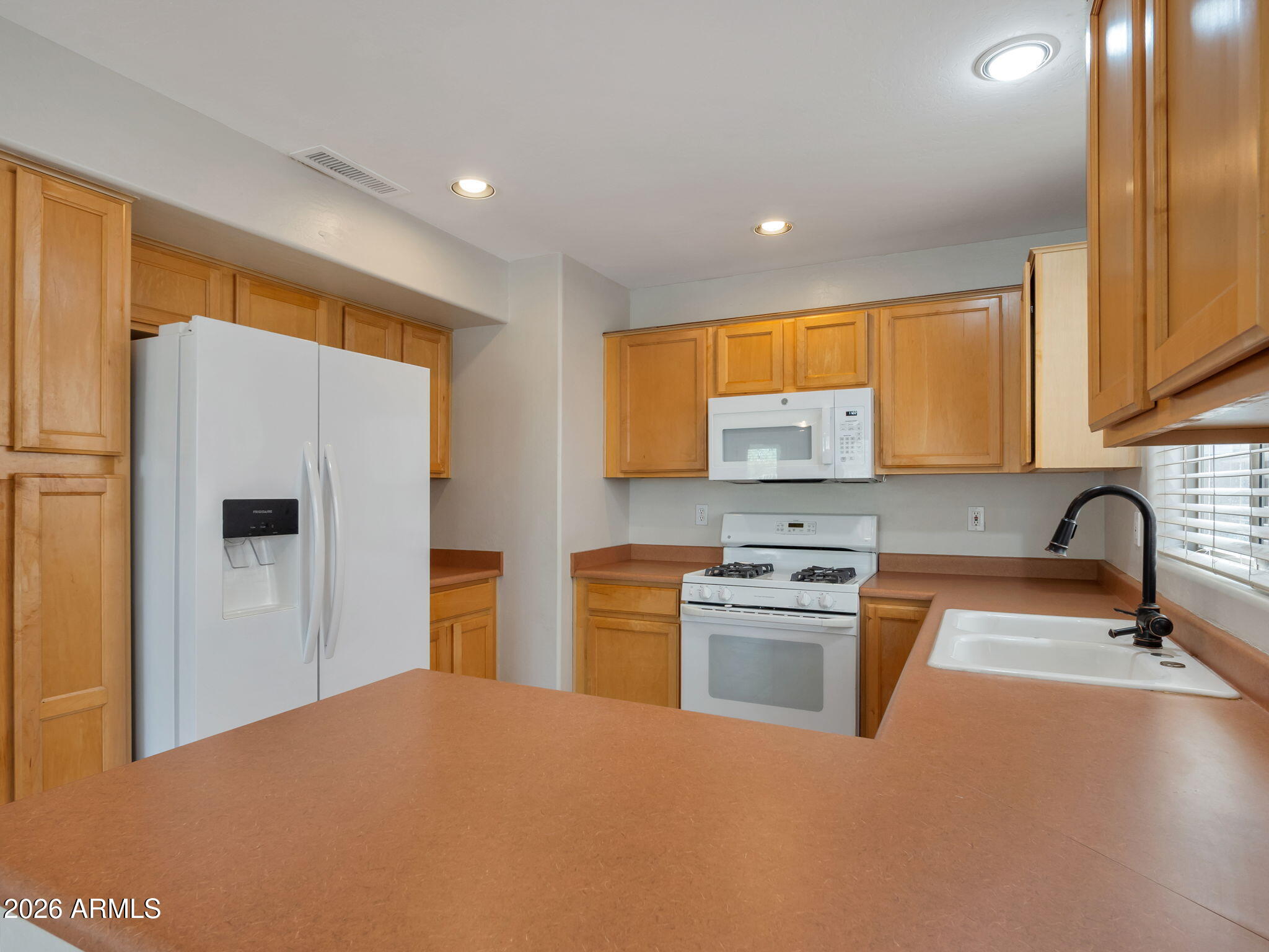 4946 E ROBERTA Drive