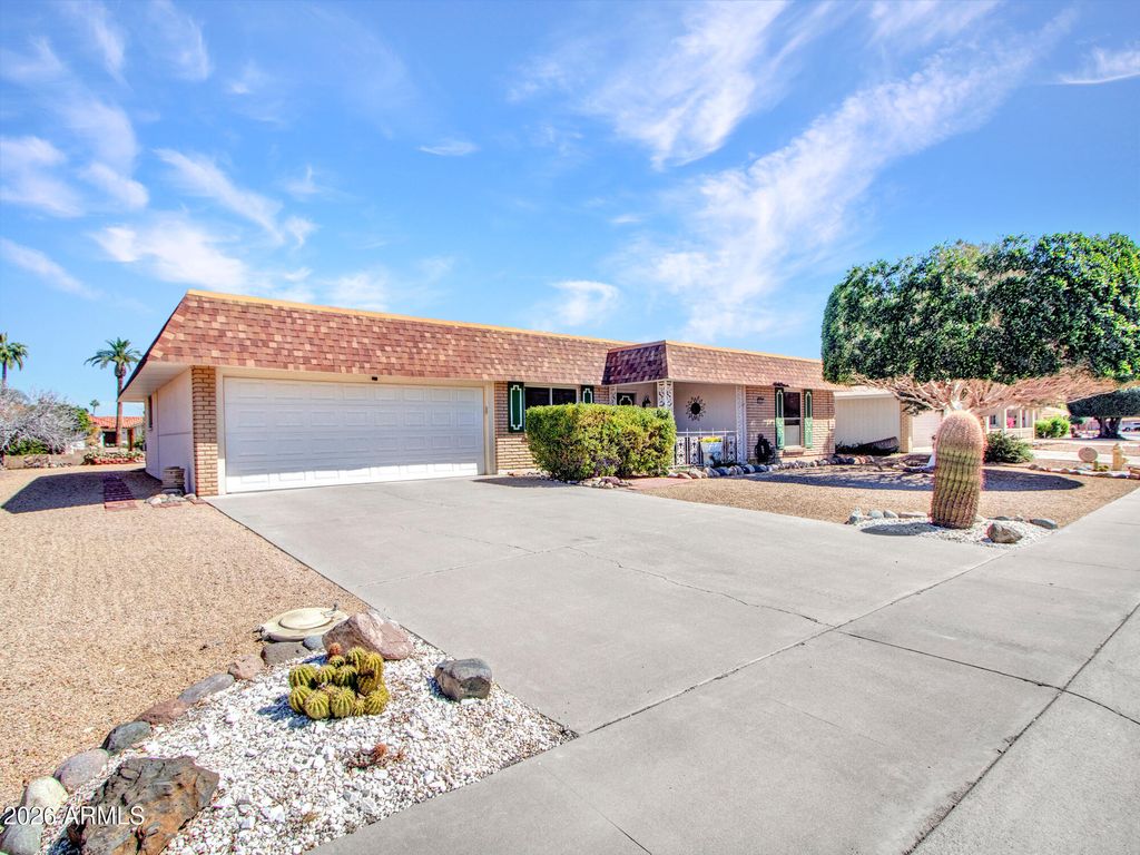 Photo of 10925 W Roundelay Circle, Sun City, AZ 85351 (MLS # 6998966)
