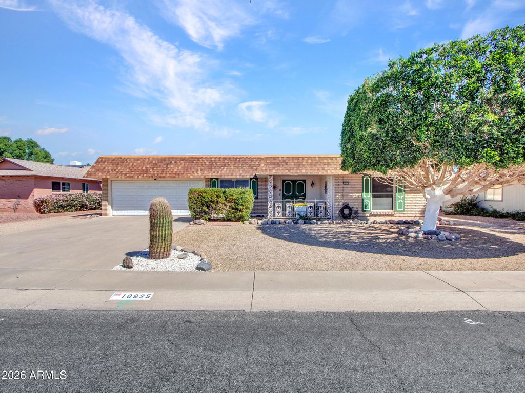 Photo of 10925 W Roundelay Circle, Sun City, AZ 85351 (MLS # 6998966)