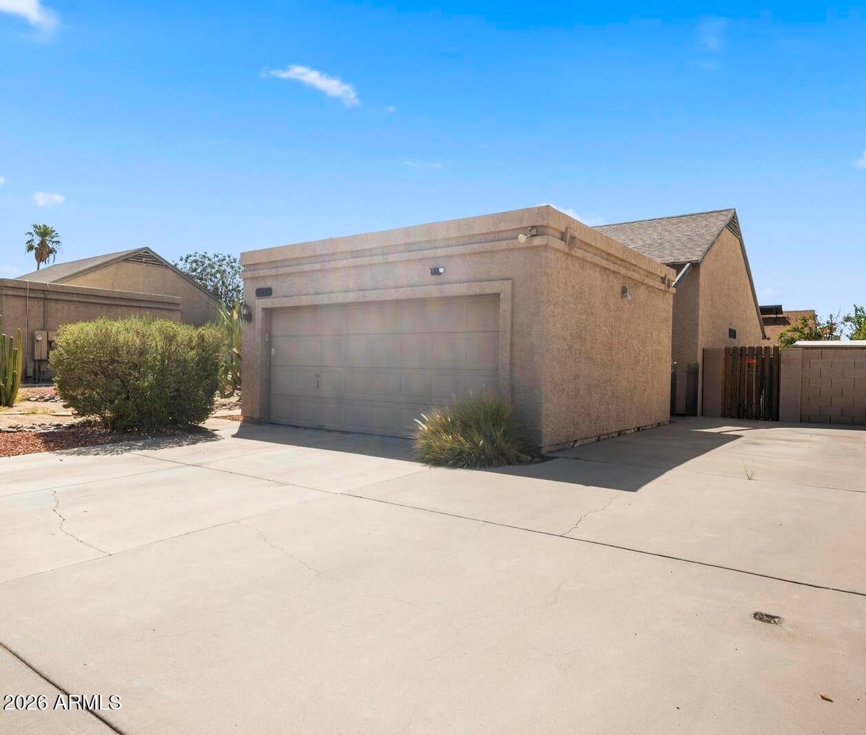 1225 E KRISTAL Way