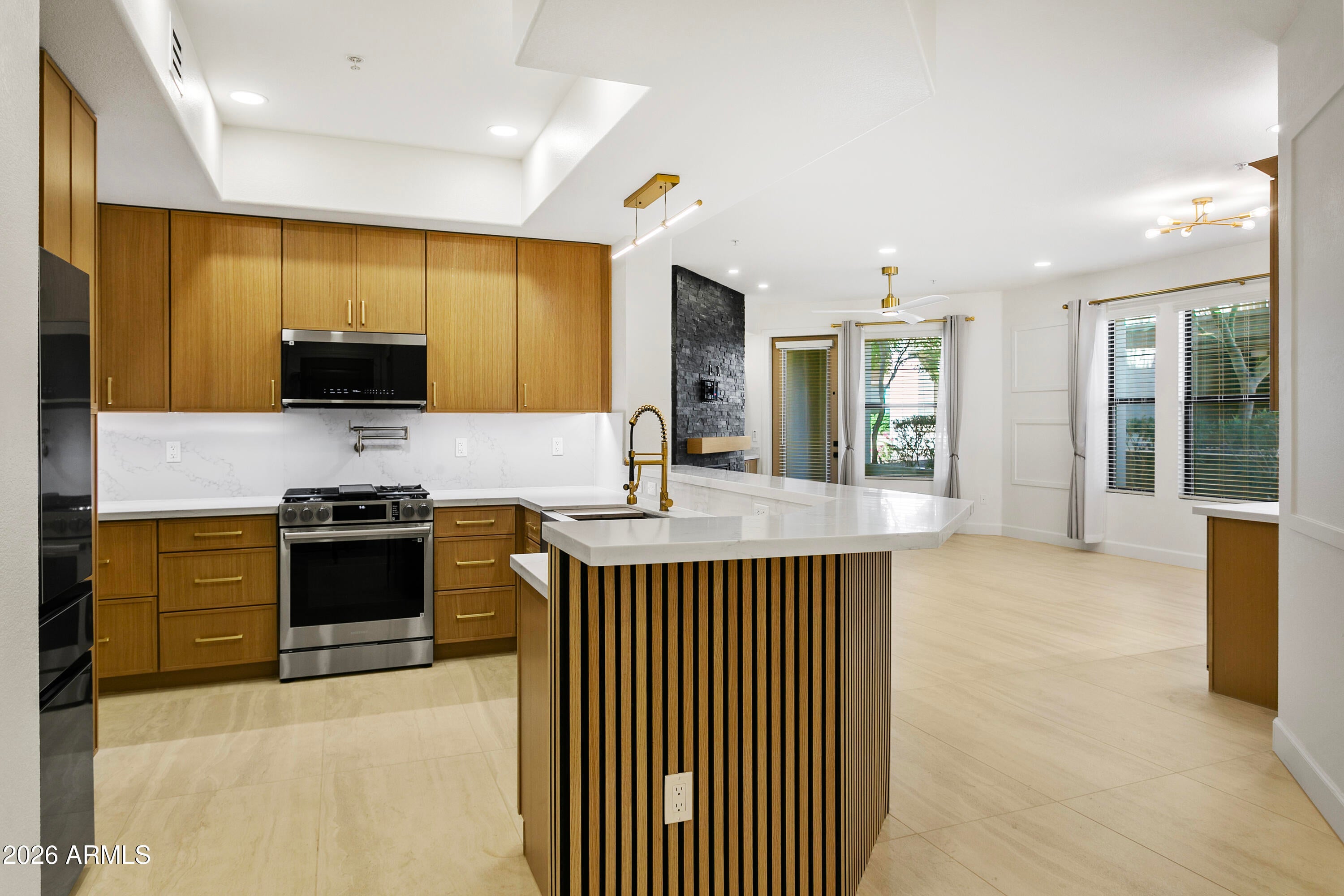7601 E INDIAN BEND Road 1050