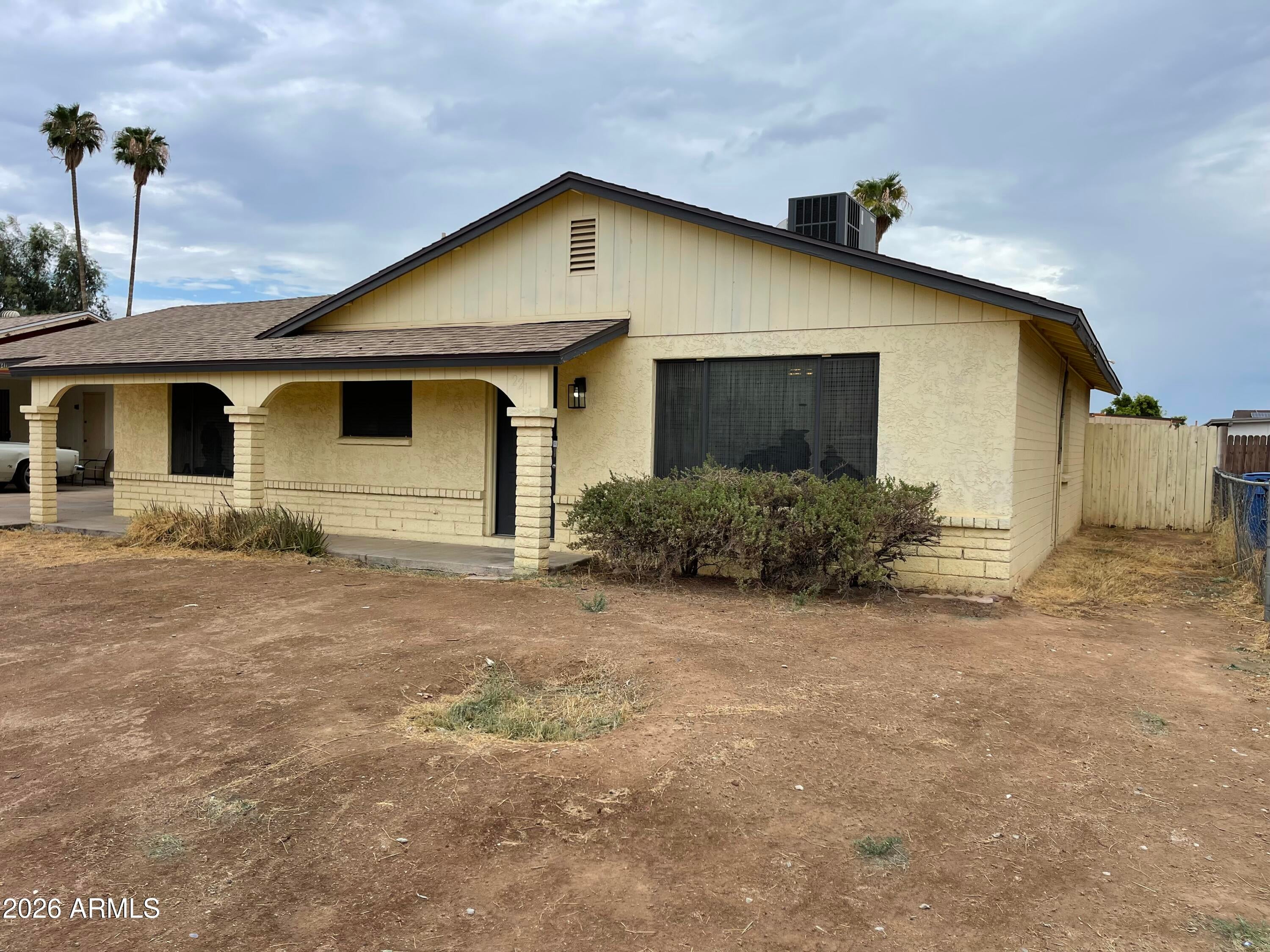 2211 N 54TH Lane