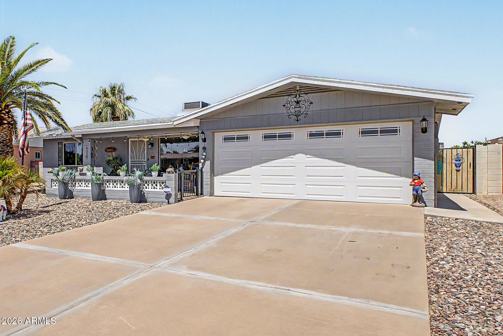 4028 E CLOVIS Circle