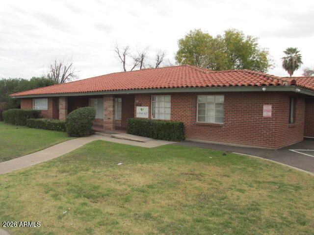 901 E UNIVERSITY Drive