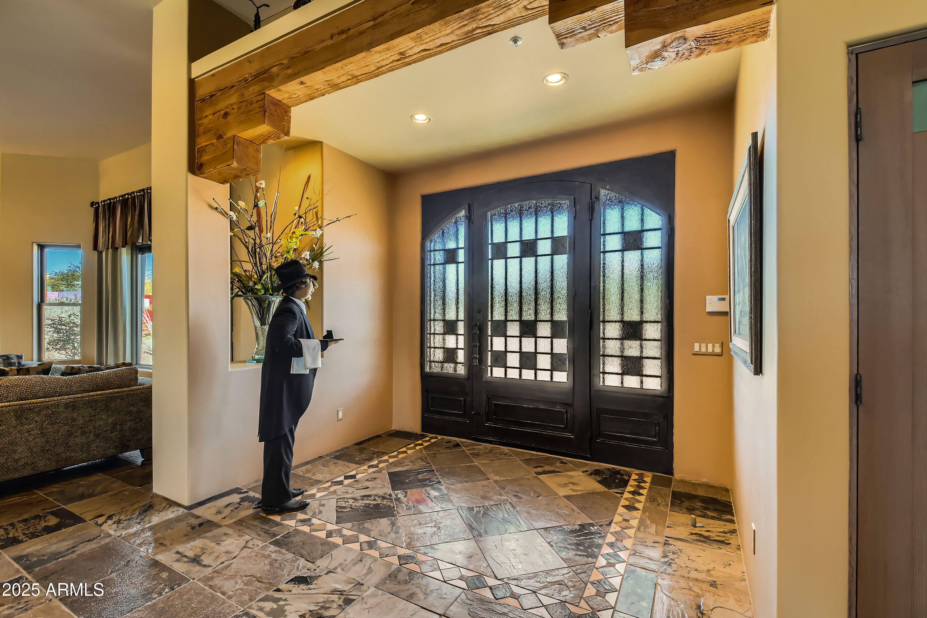 9135 E BUCKSKIN Trail