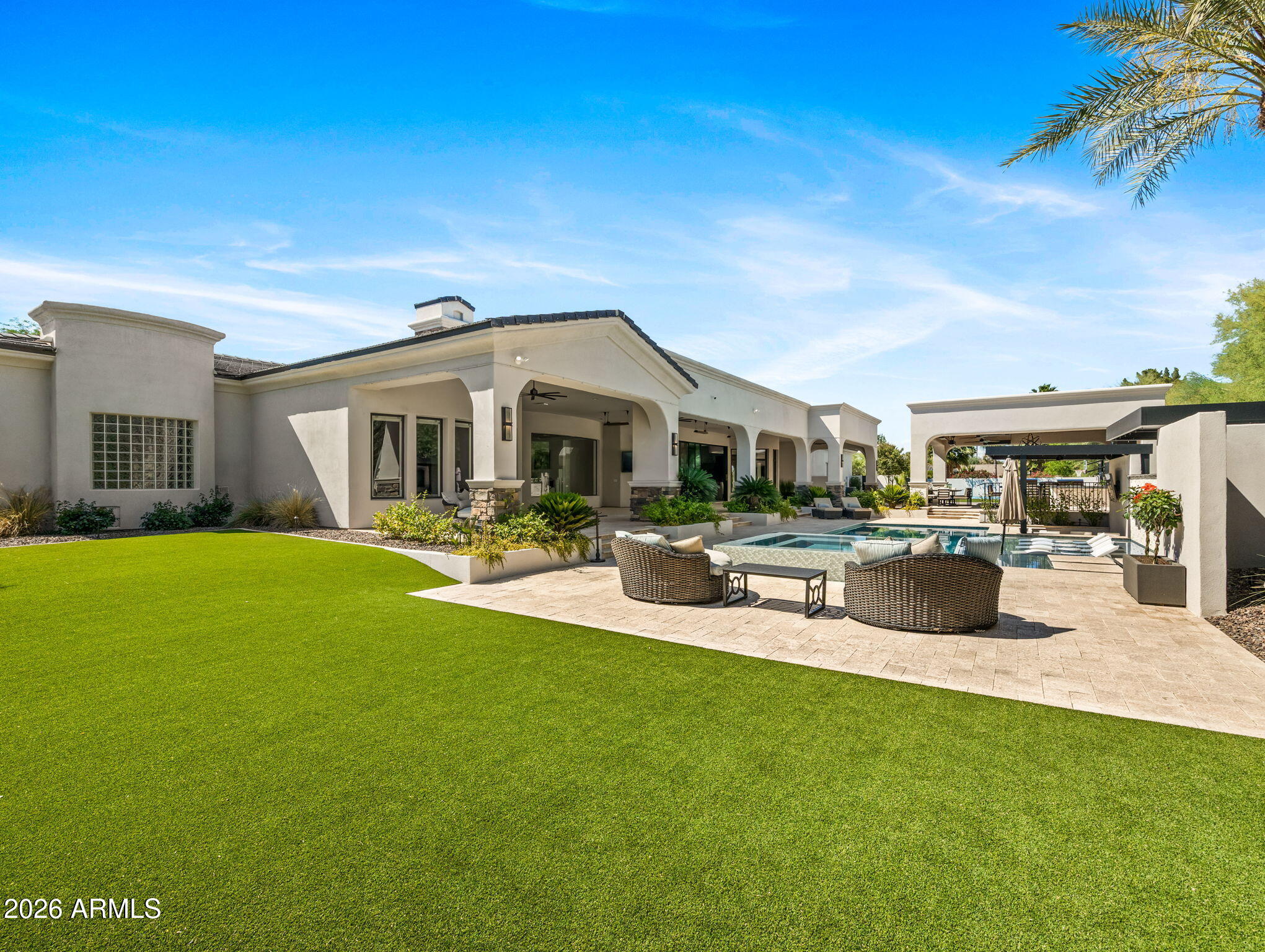 SUNDOWN MANOR - Residential