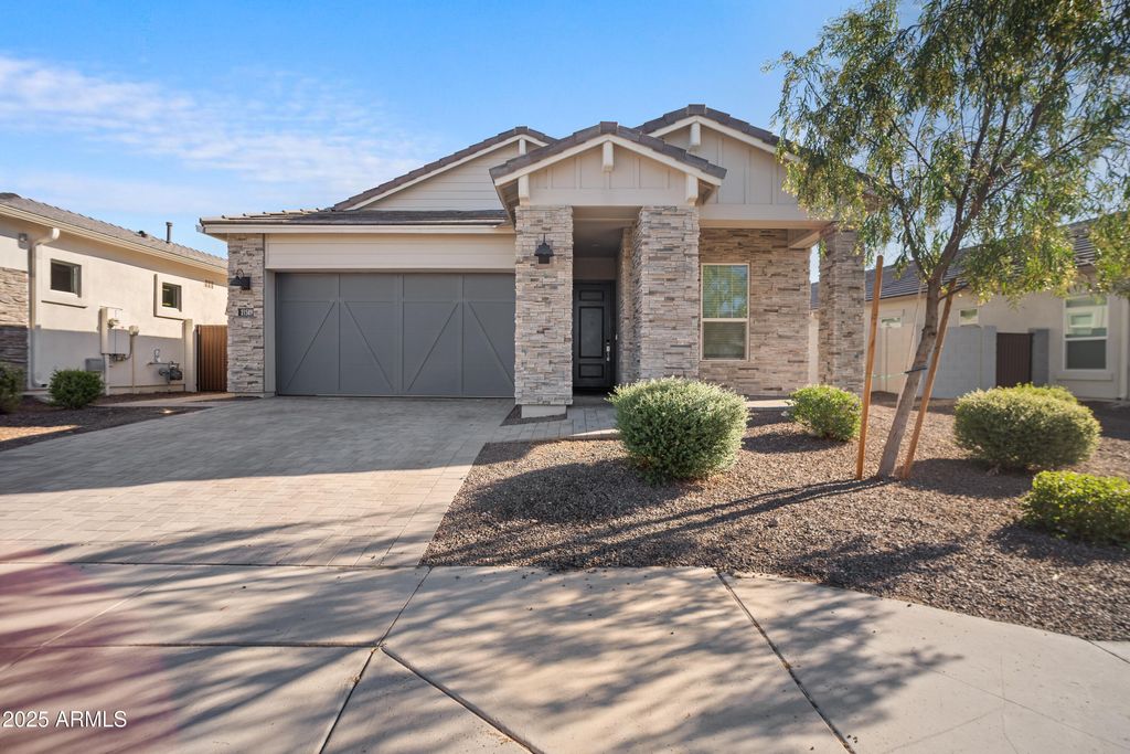 Photo of 21589 N 102nd Drive Drive, Peoria, AZ 85382 (MLS # 6952228)