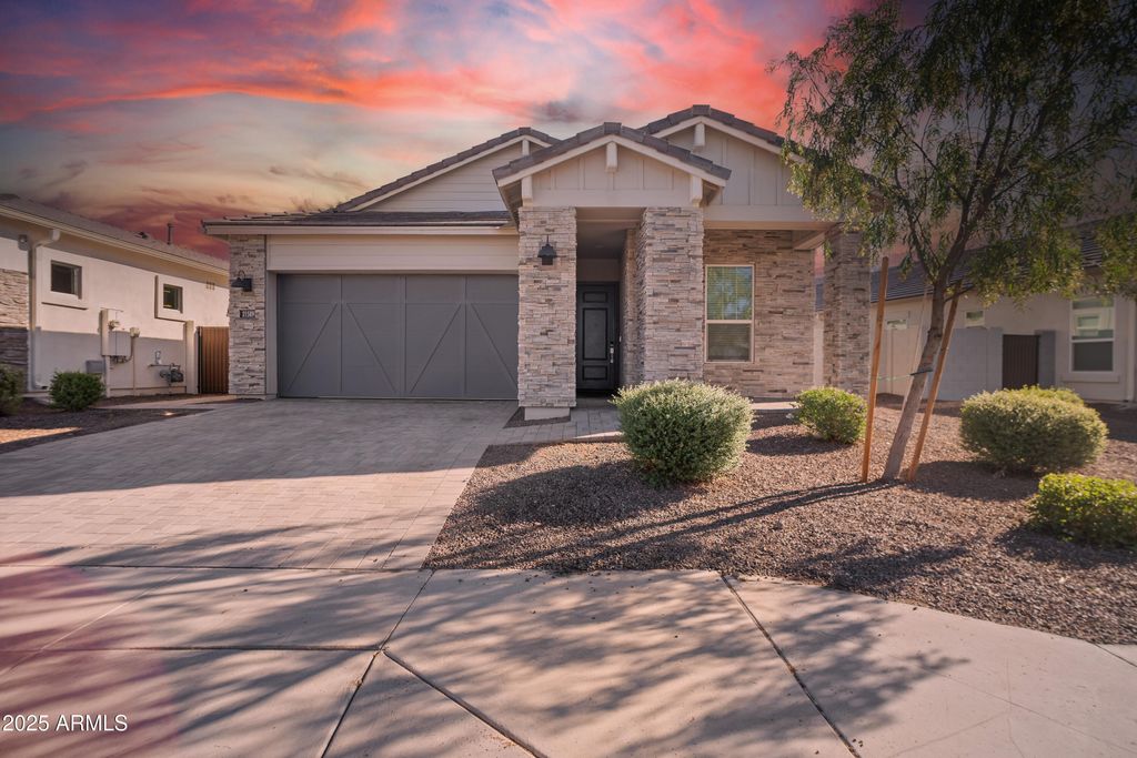 Photo of 21589 N 102nd Drive Drive, Peoria, AZ 85382 (MLS # 6952228)