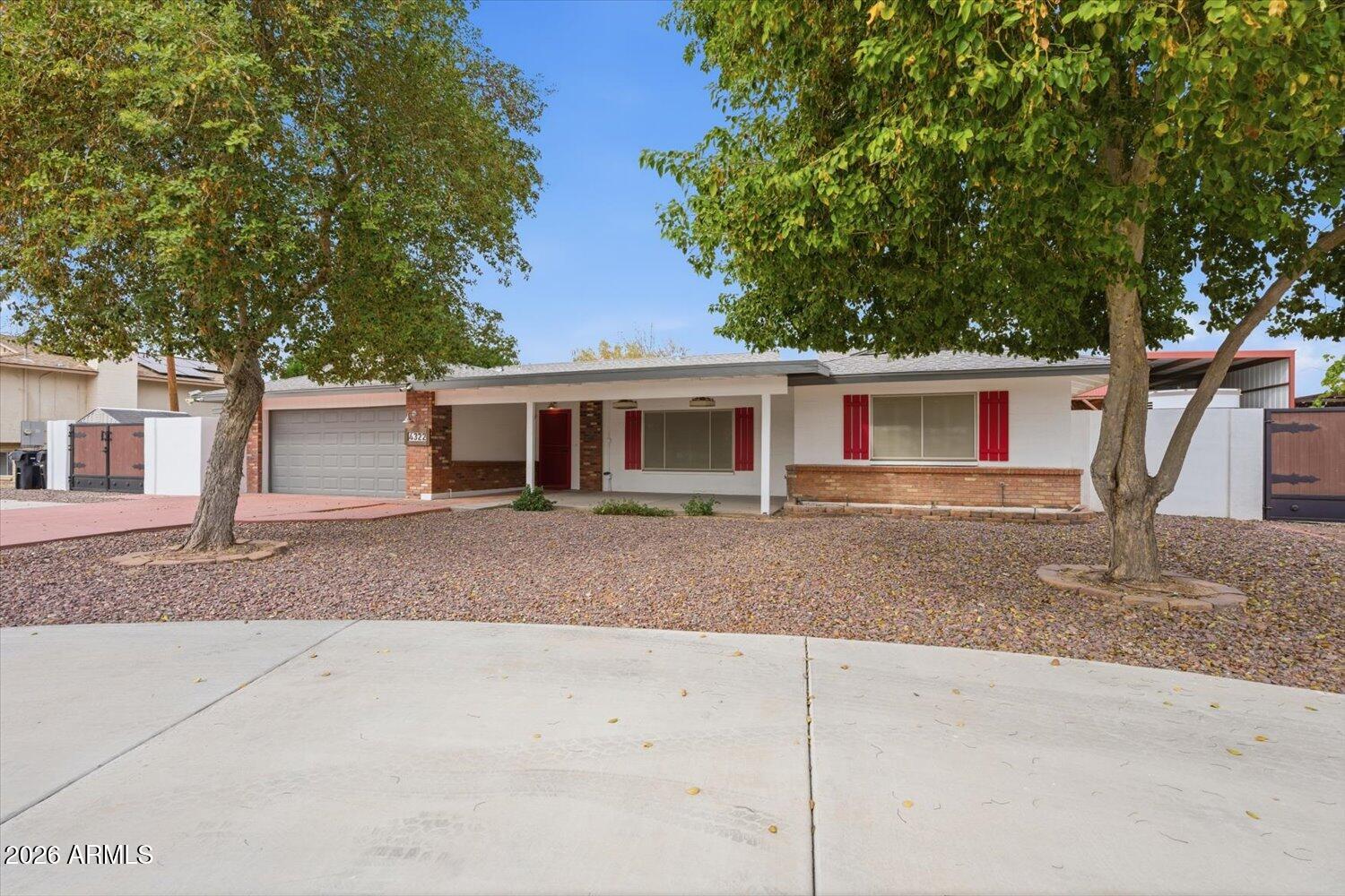 4322 W MONTE CRISTO Avenue