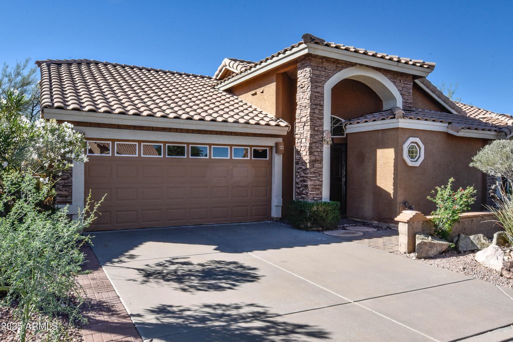 Photo of 8211 E Sonoran Way, Gold Canyon, AZ 85118 (MLS # 6938065)