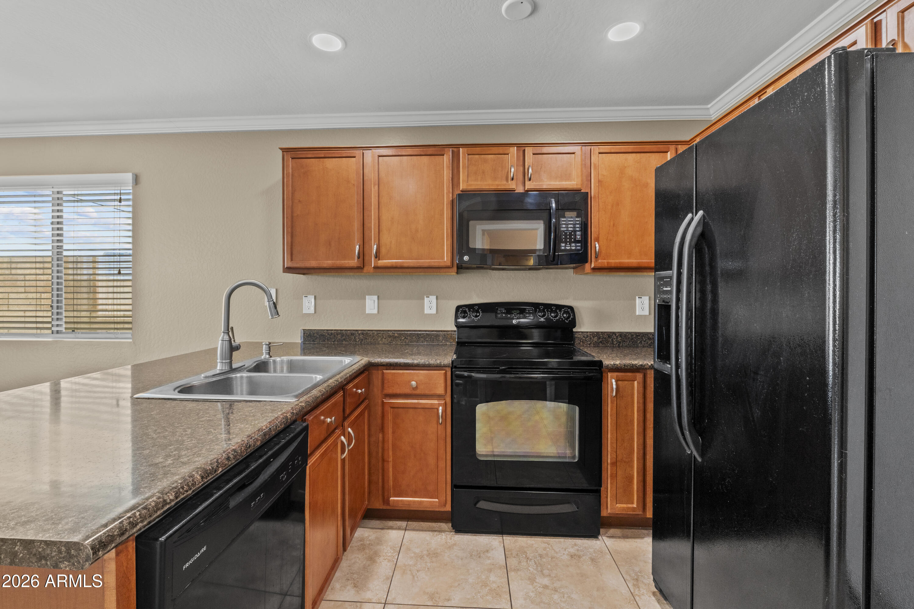 23777 N MIRAGE Avenue