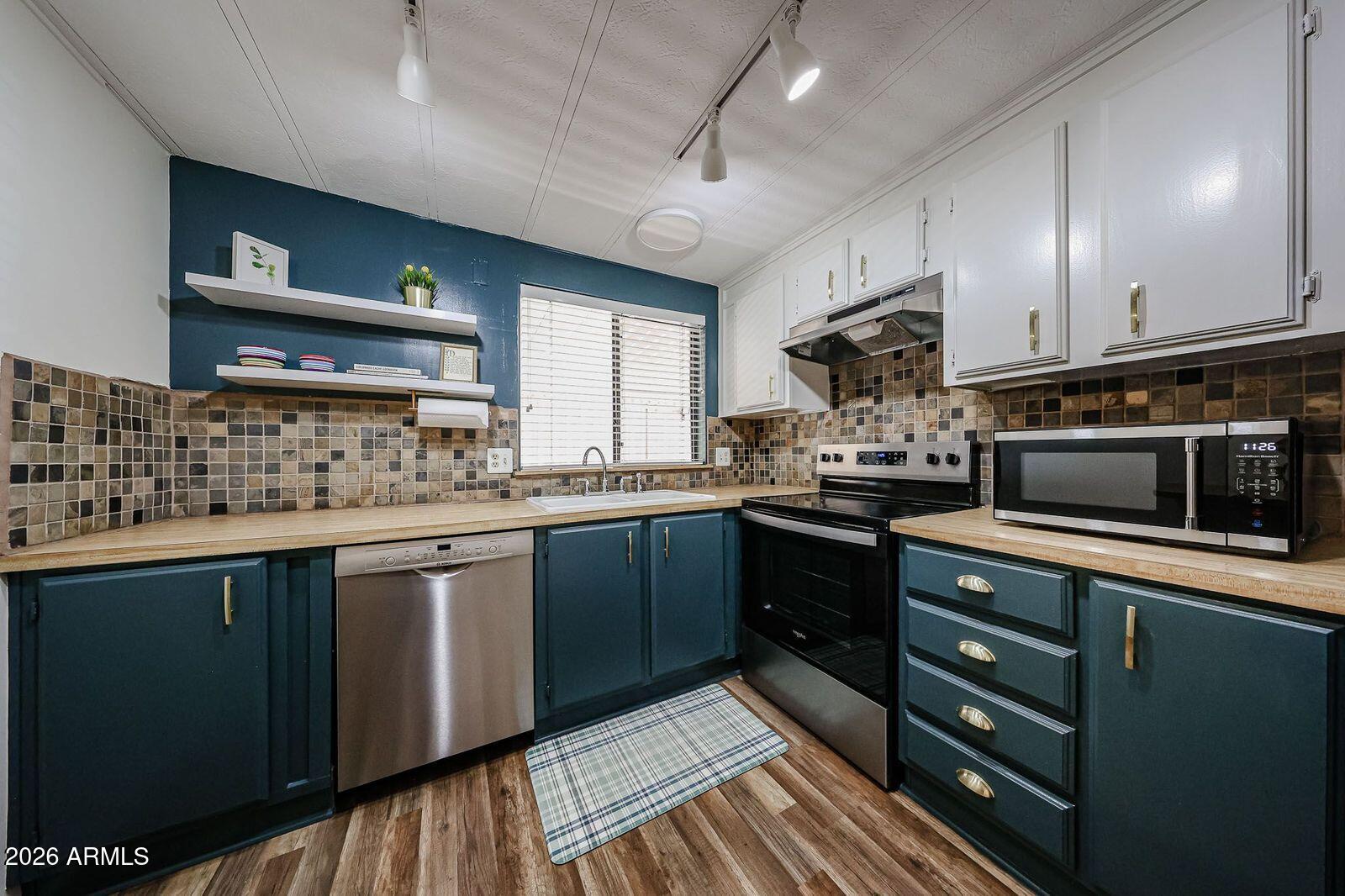 SUN LAKES UNIT 2 - Residential