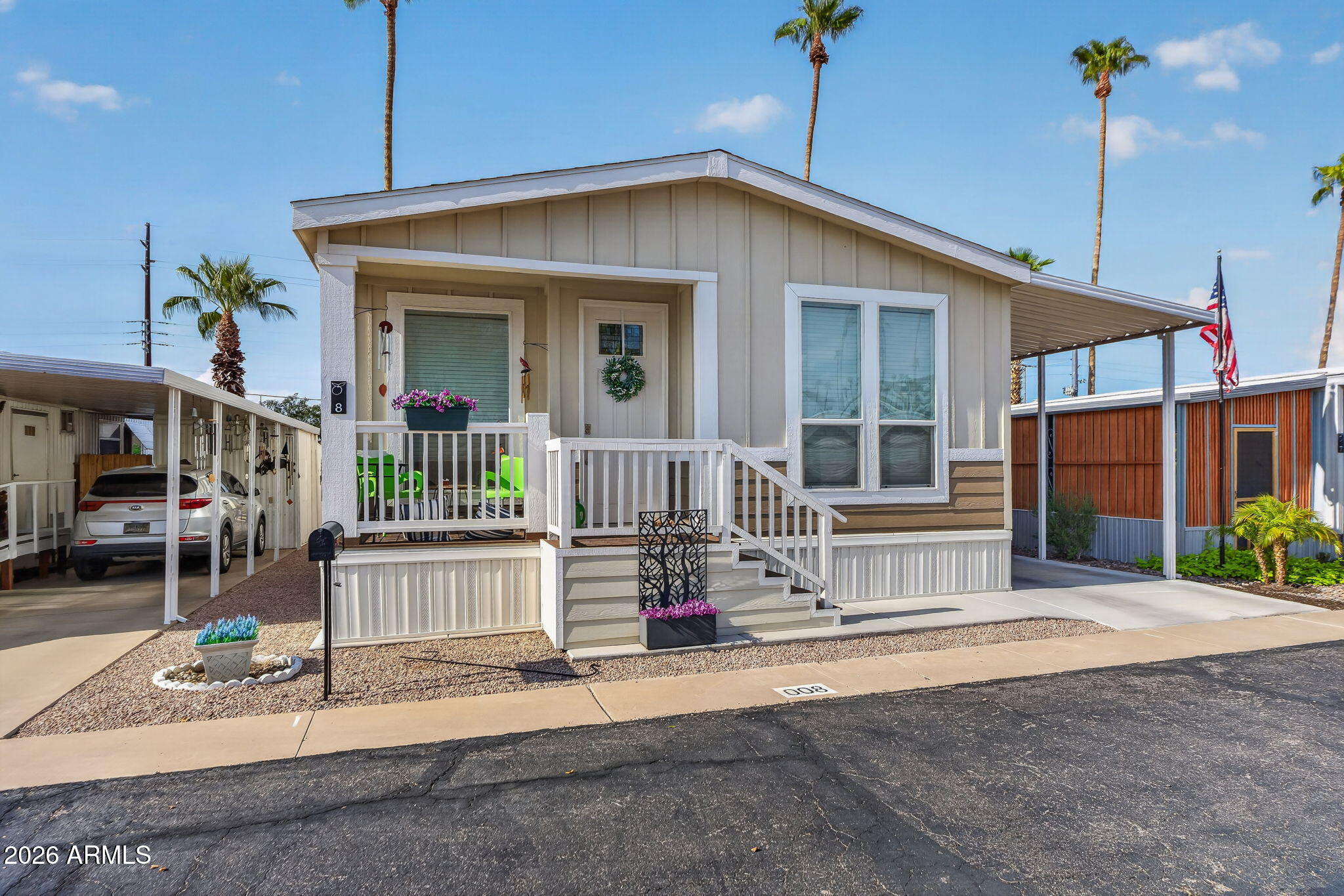 4065 E University Drive 8