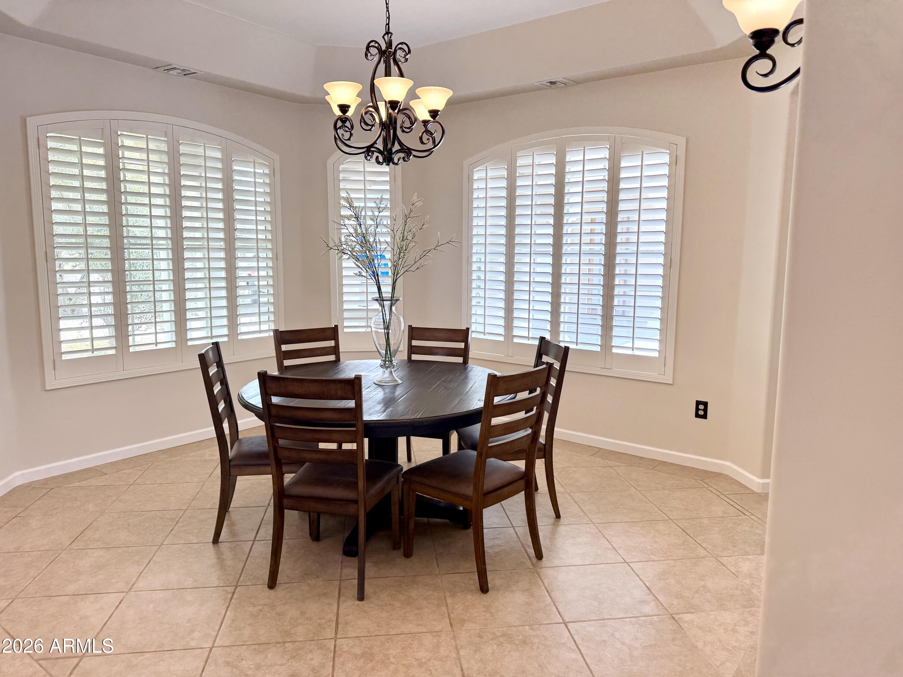 7917 E CAVE CREEK Road