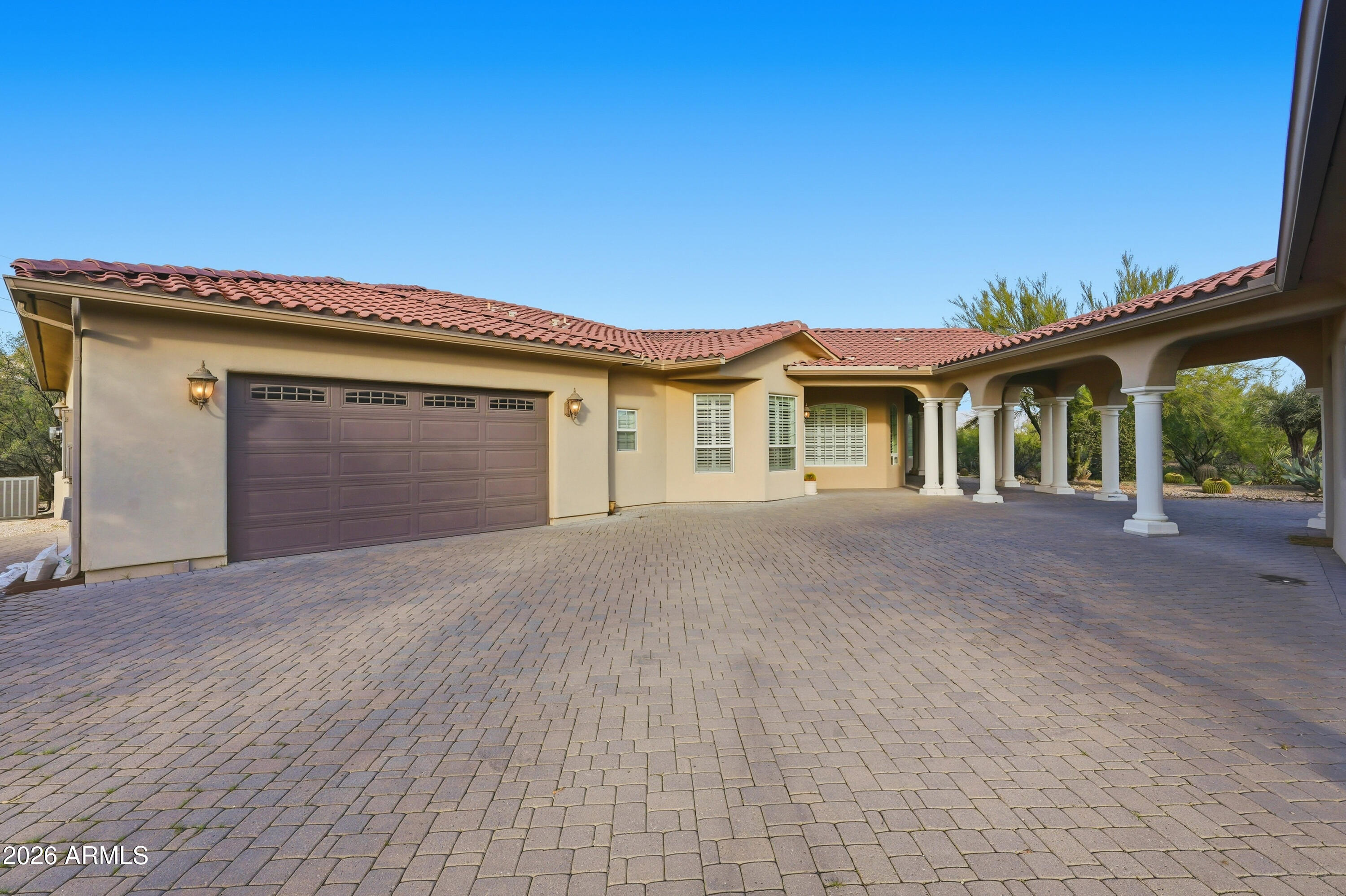 7917 E CAVE CREEK Road