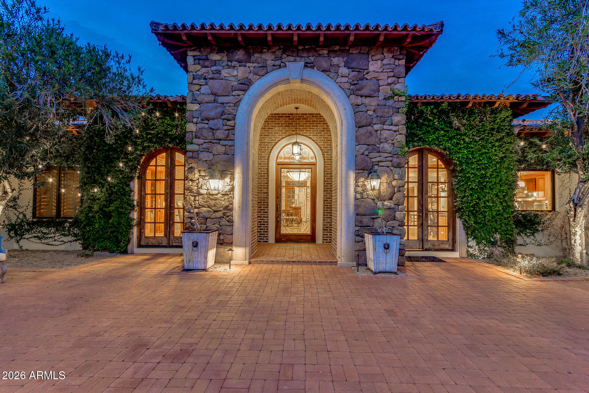 6526 E EXETER Boulevard