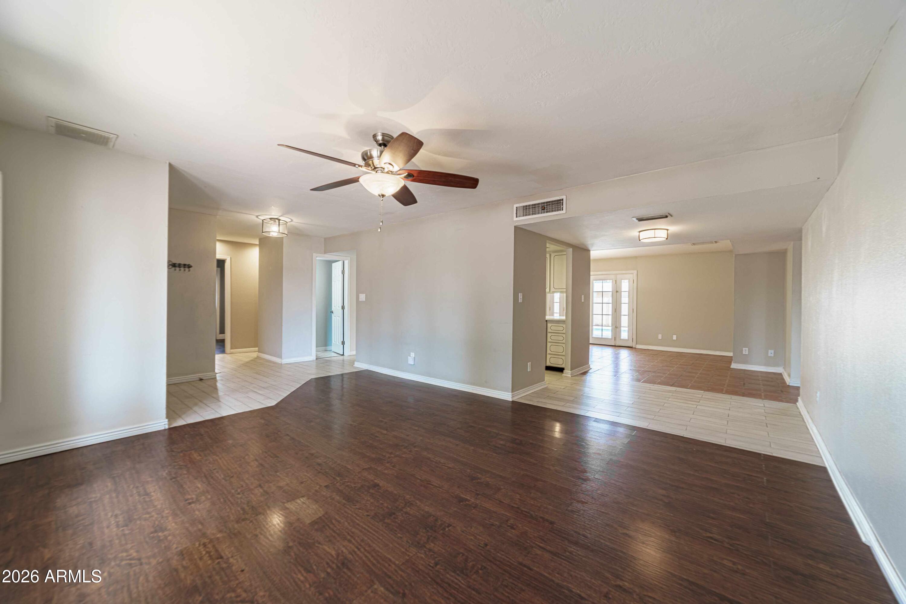 1722 E LA JOLLA Drive