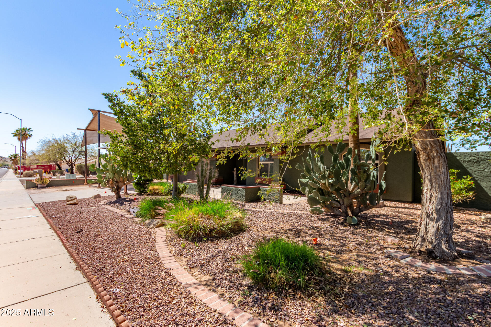 548 N 82ND Street
