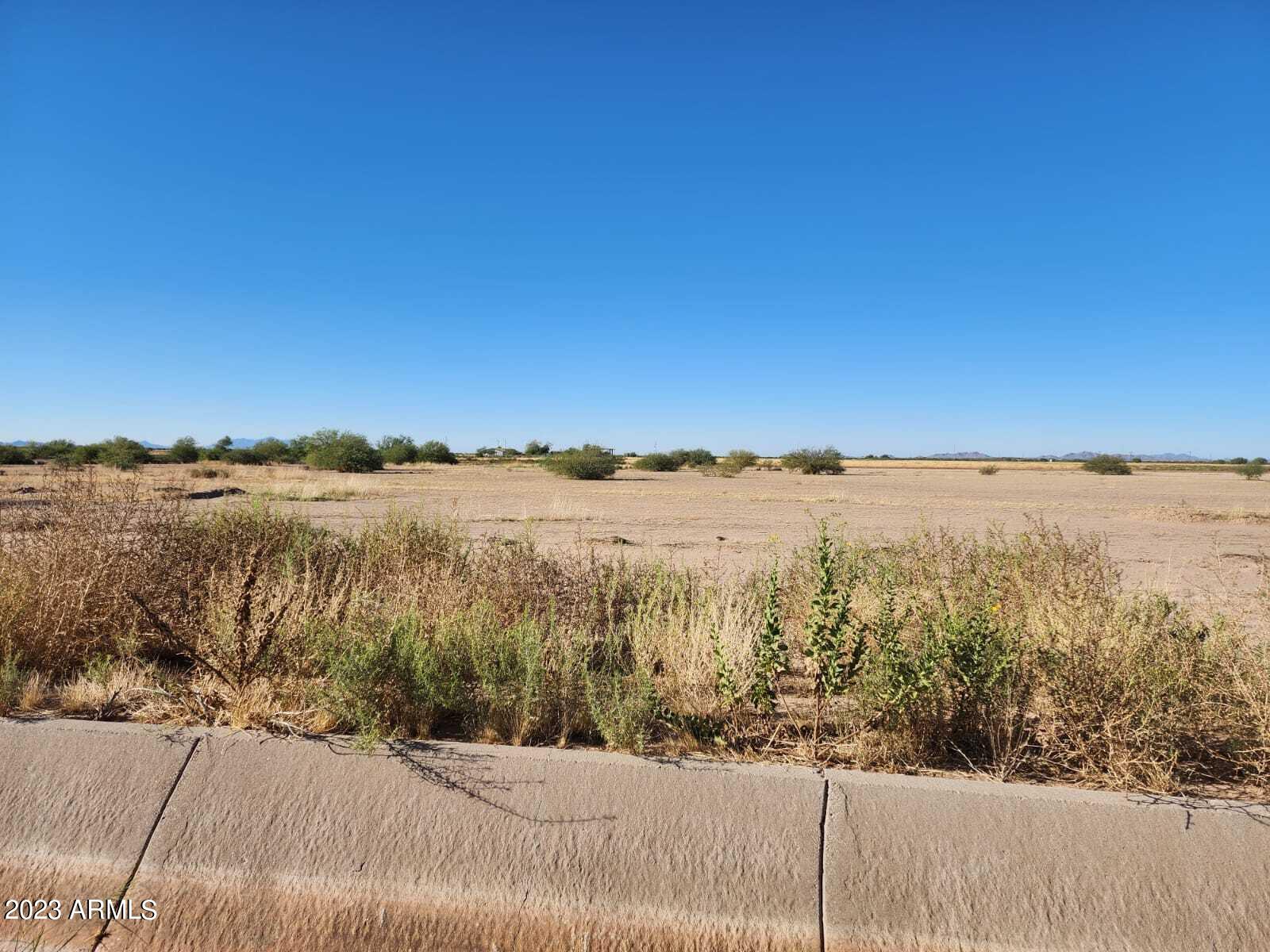 S25 T7S R4E - Land